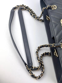 Chevron Quilted Shopping Tote Grey LGHW
