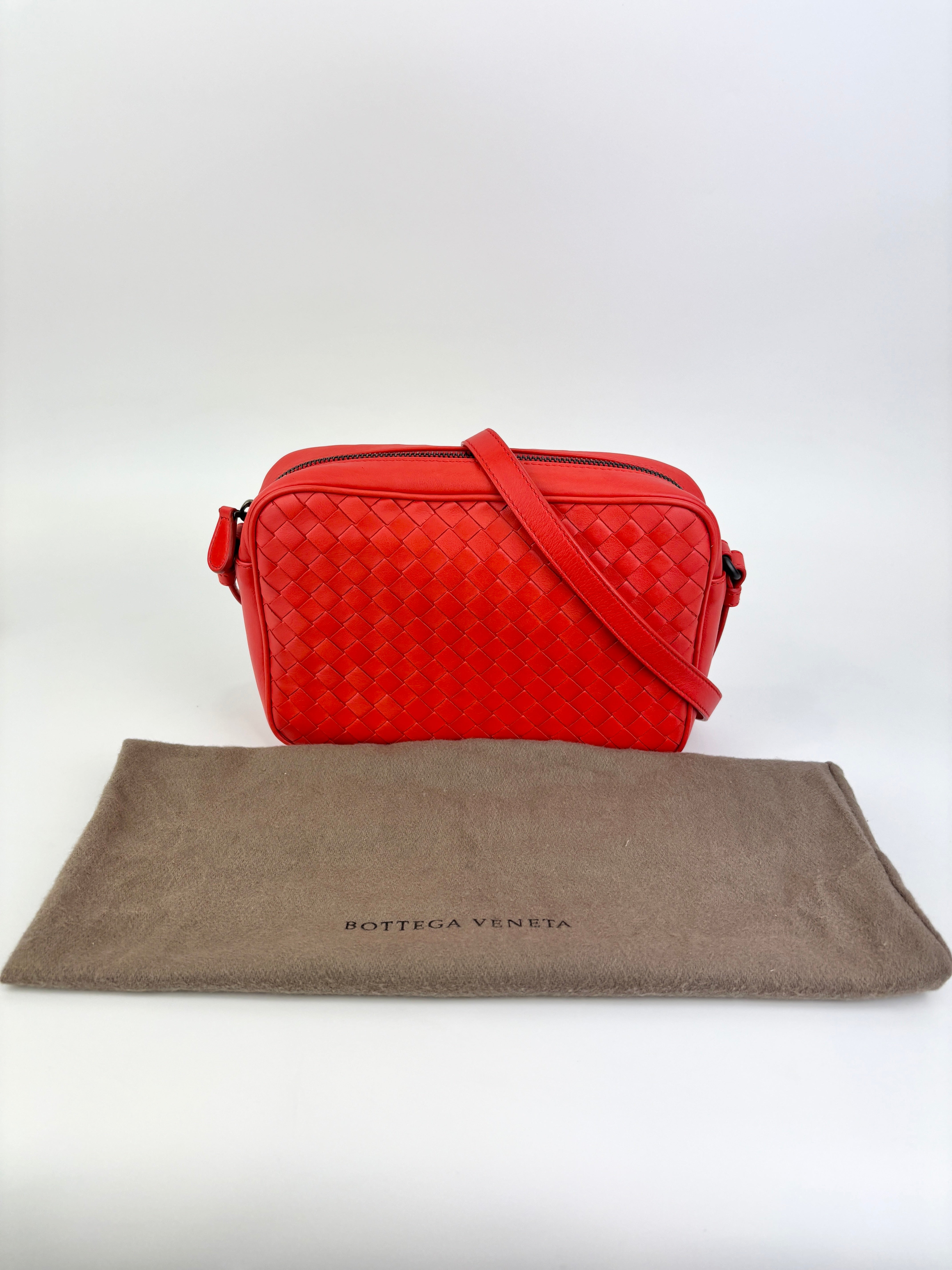 Bottega Veneta Intrecciato Camera Bag Orange Red Crossbody – Glampot