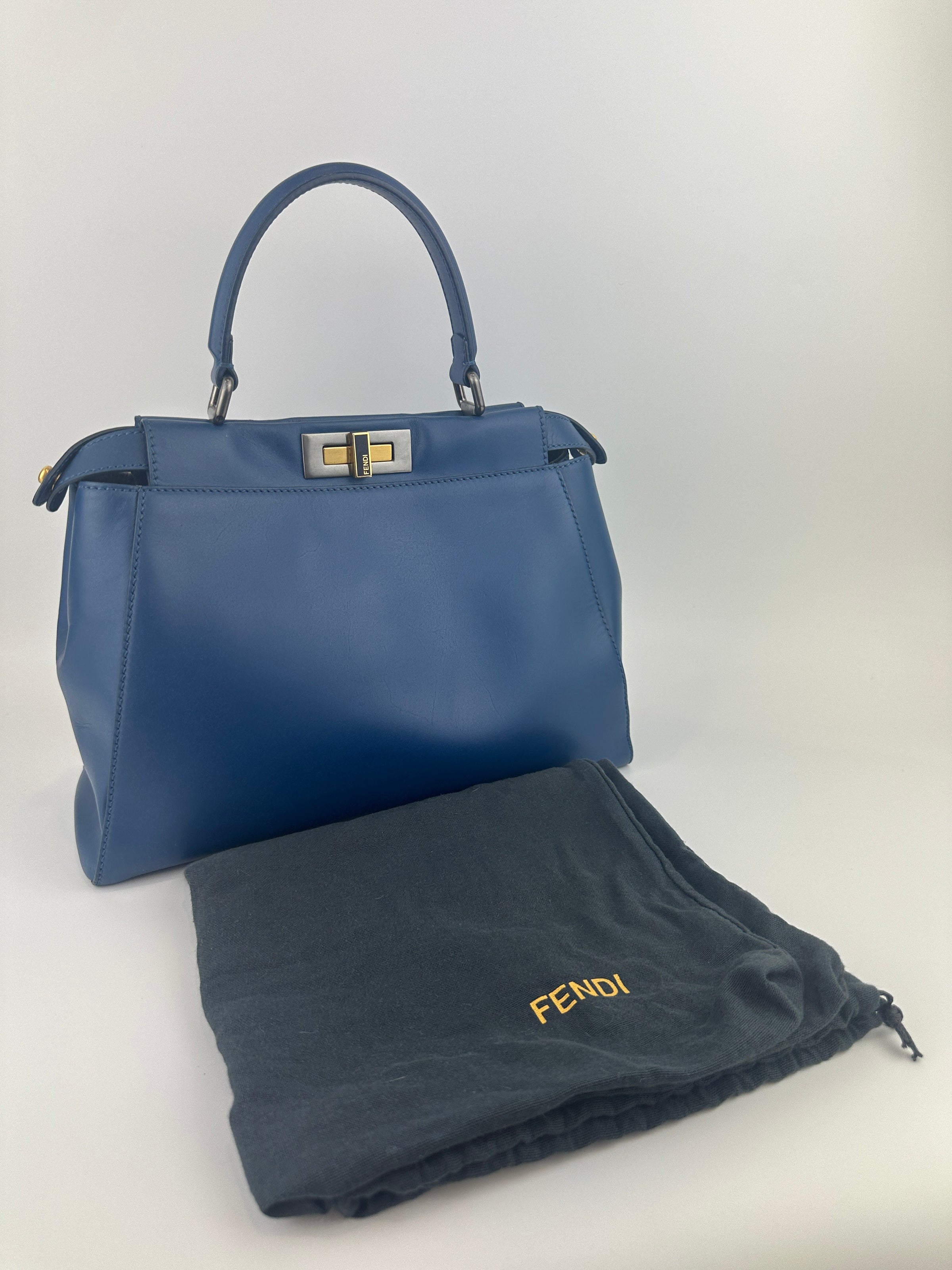 8BN226 Regular Peekaboo Blue Smooth Leather Bag
