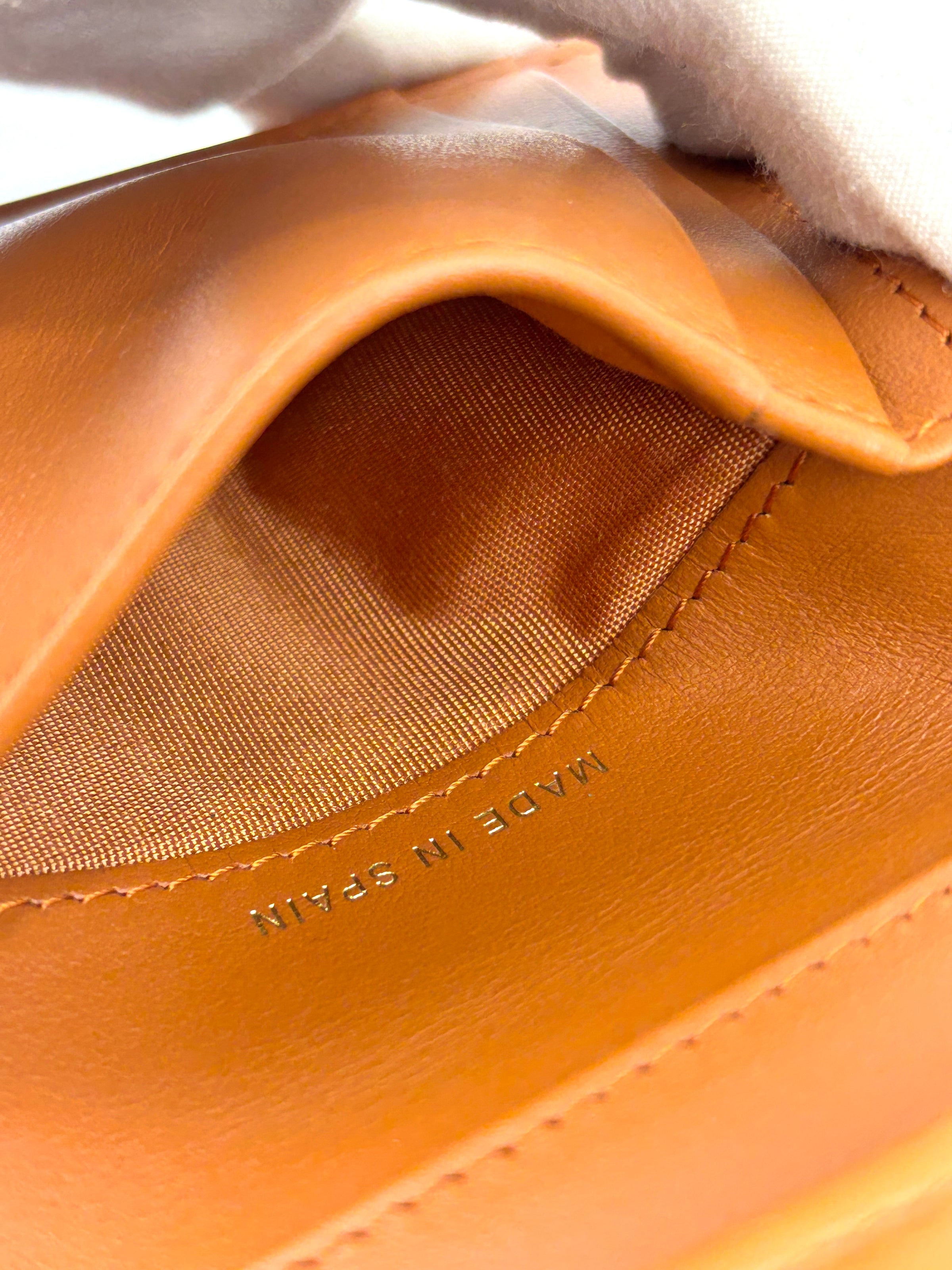 AP1064 C19 Trifold Compact Lambskin Wallet Caramel