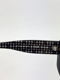 FRIDA/G/S Women’s Sunglasses in Black/White - Glampot