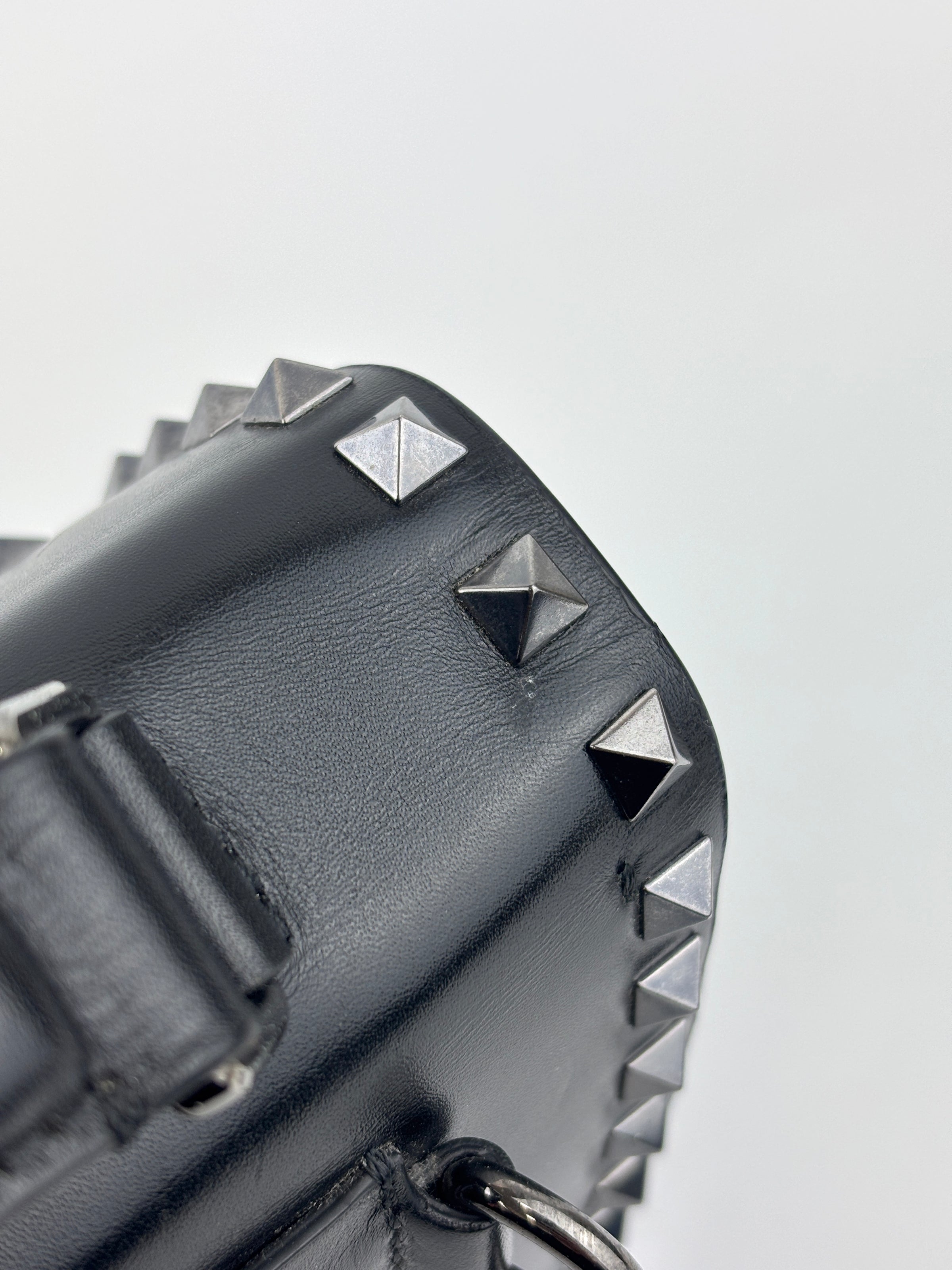 Rockstud Leather Box Bag in Black