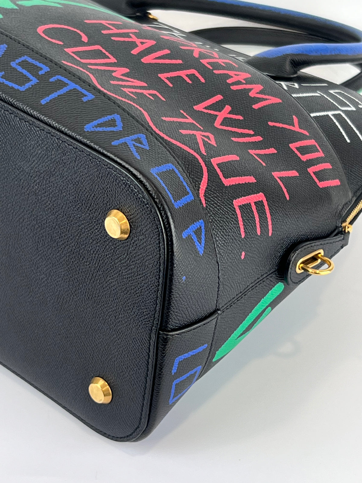 Graffiti Ville L Top Handle Bag