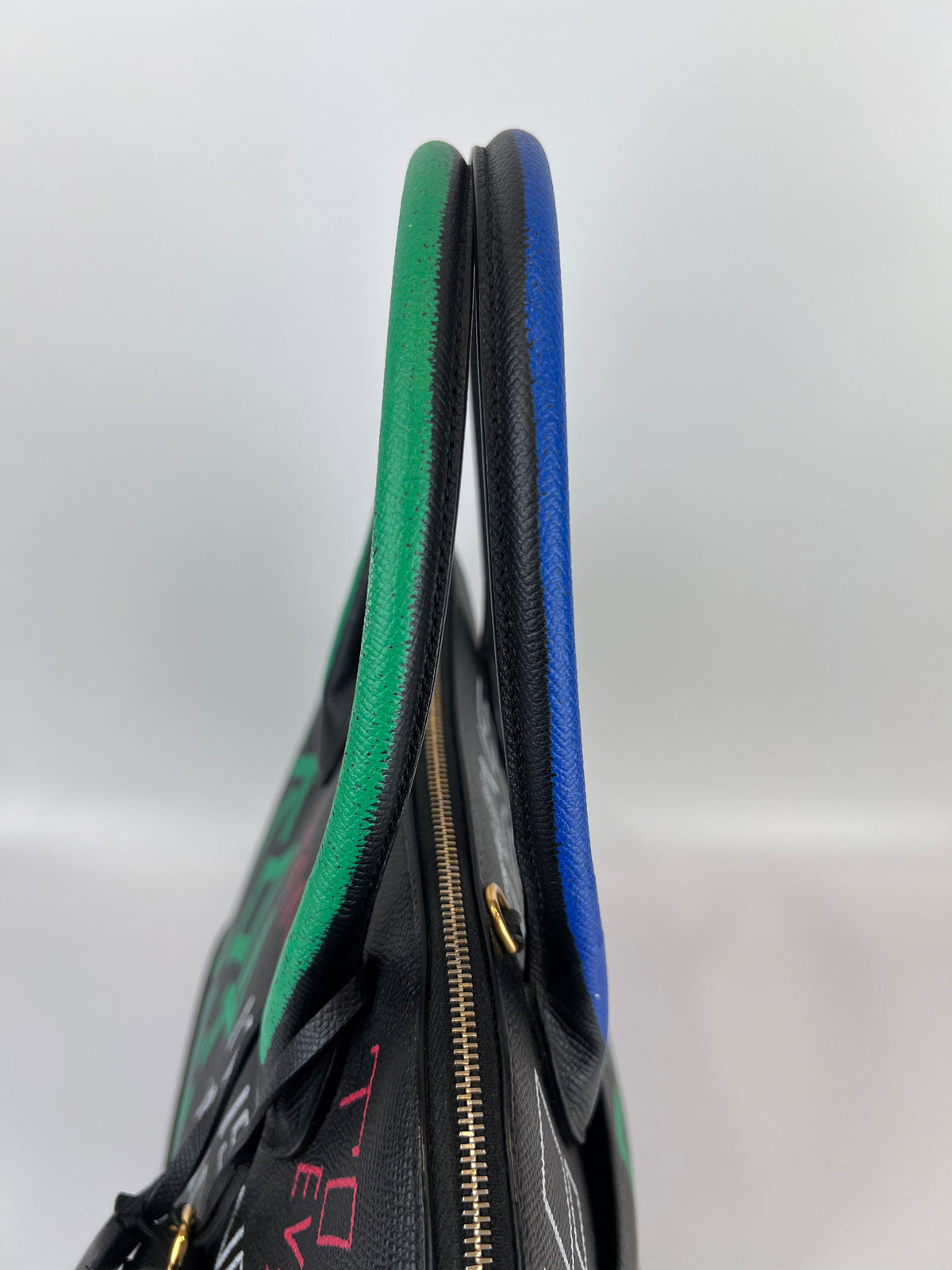 Graffiti Ville L Top Handle Bag