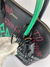 Graffiti Ville L Top Handle Bag