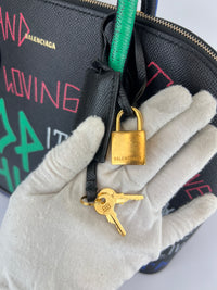 Graffiti Ville L Top Handle Bag