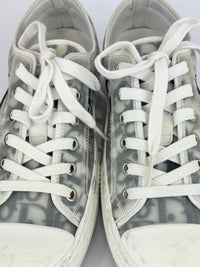 B23 Low Top Sneakers in White Black Oblique Technical Canvas Size 36