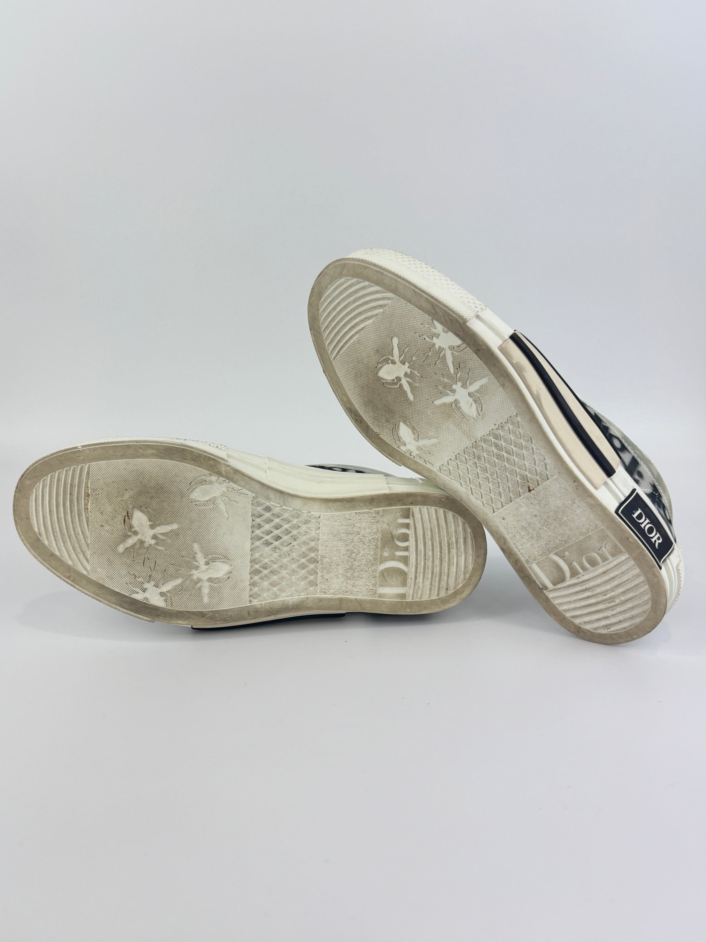 B23 Low Top Sneakers in White Black Oblique Technical Canvas Size 36