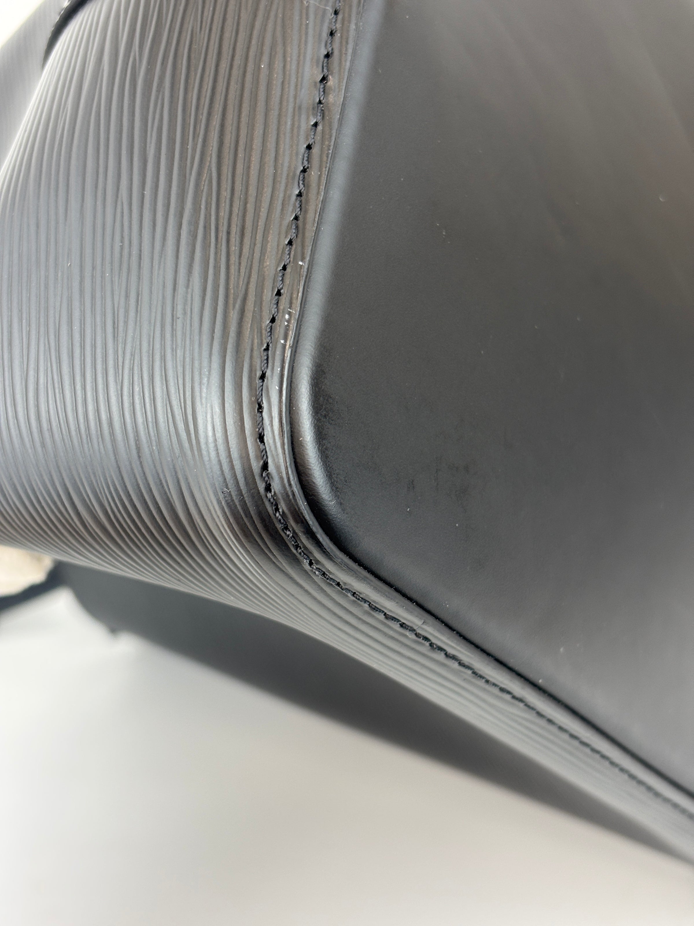 NeoNoe MM Epi Leather Noir