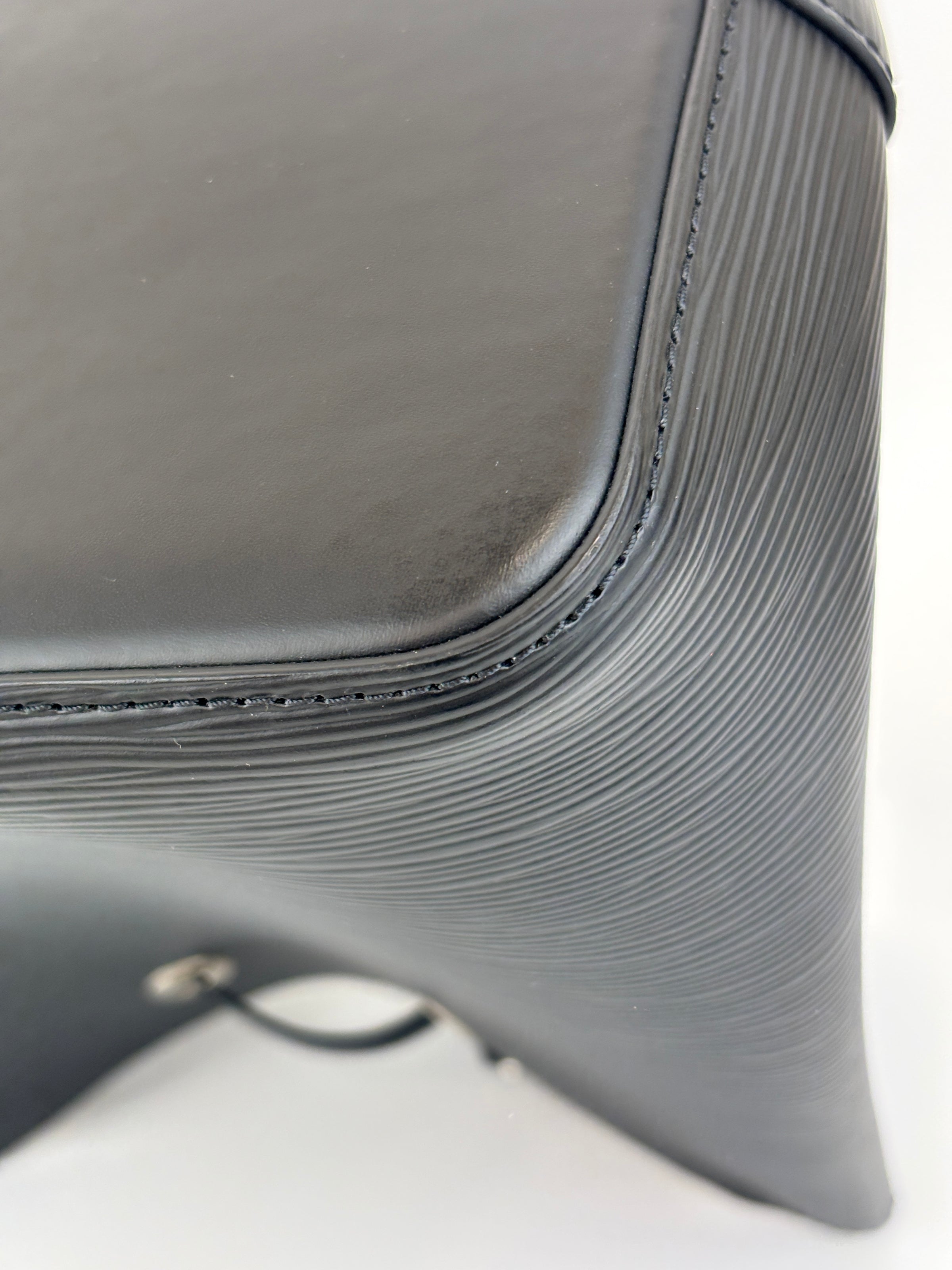 NeoNoe MM Epi Leather Noir