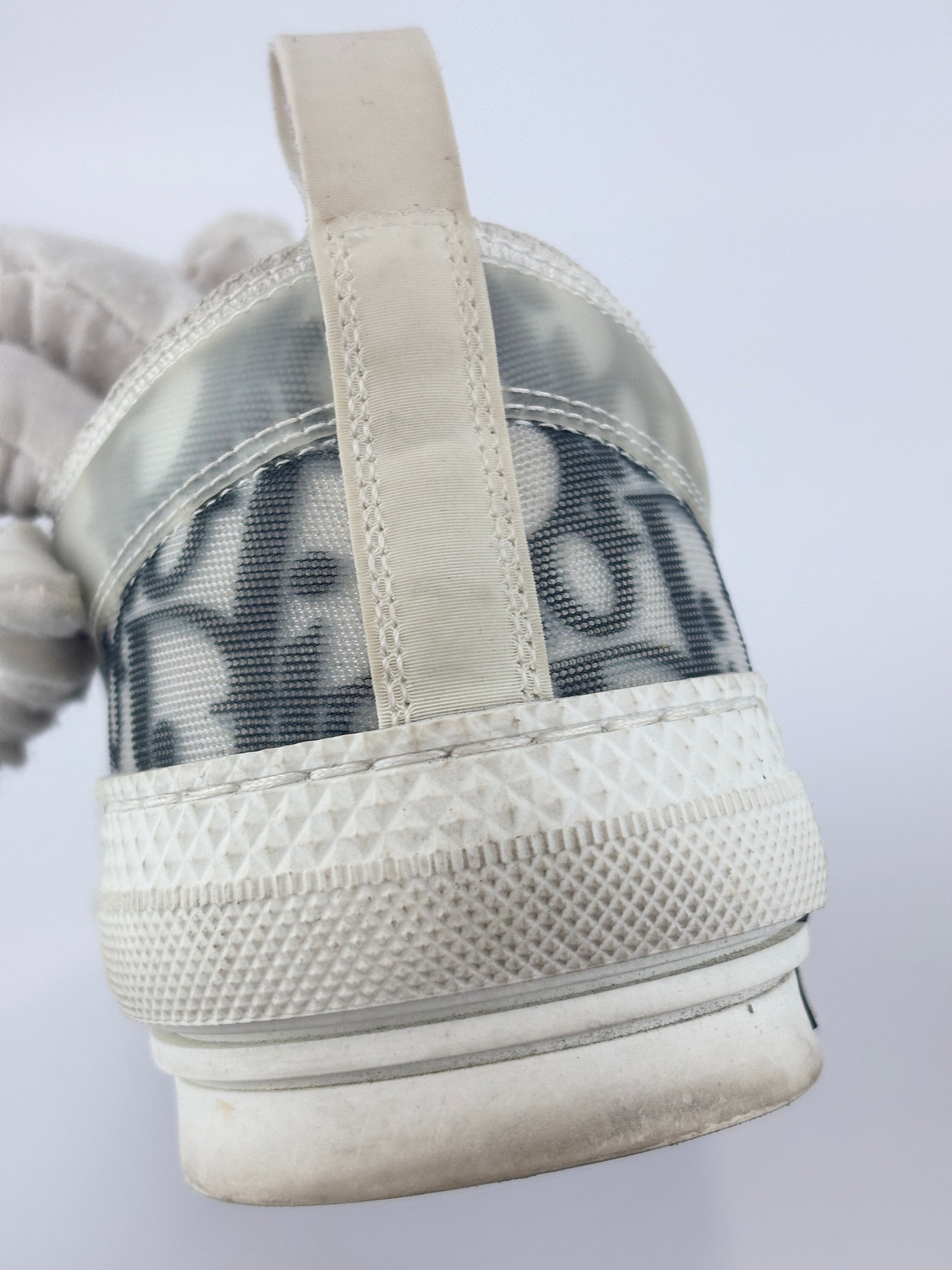 B23 Low Top Sneakers in White Black Oblique Technical Canvas Size 36
