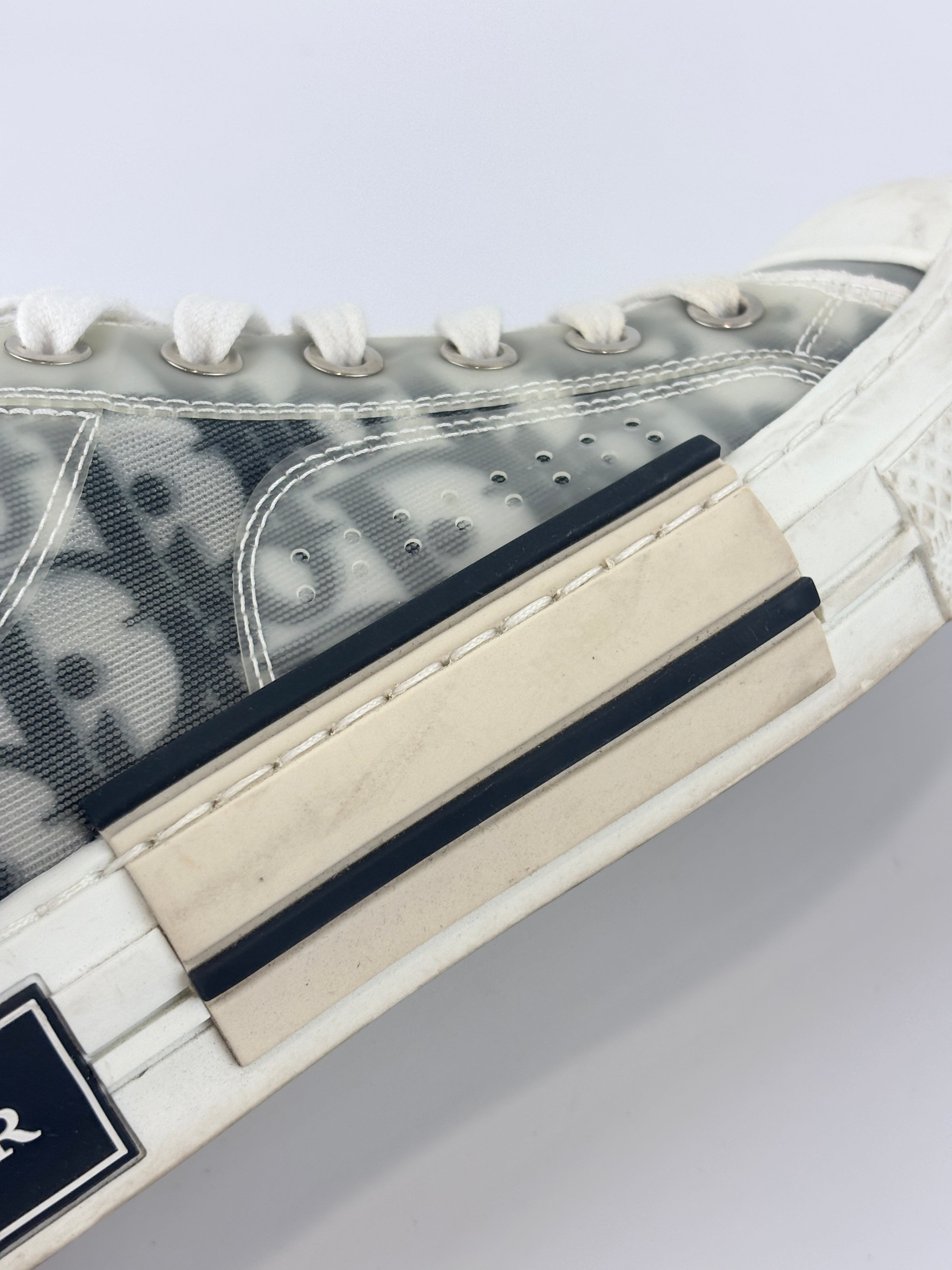 B23 Low Top Sneakers in White Black Oblique Technical Canvas Size 36