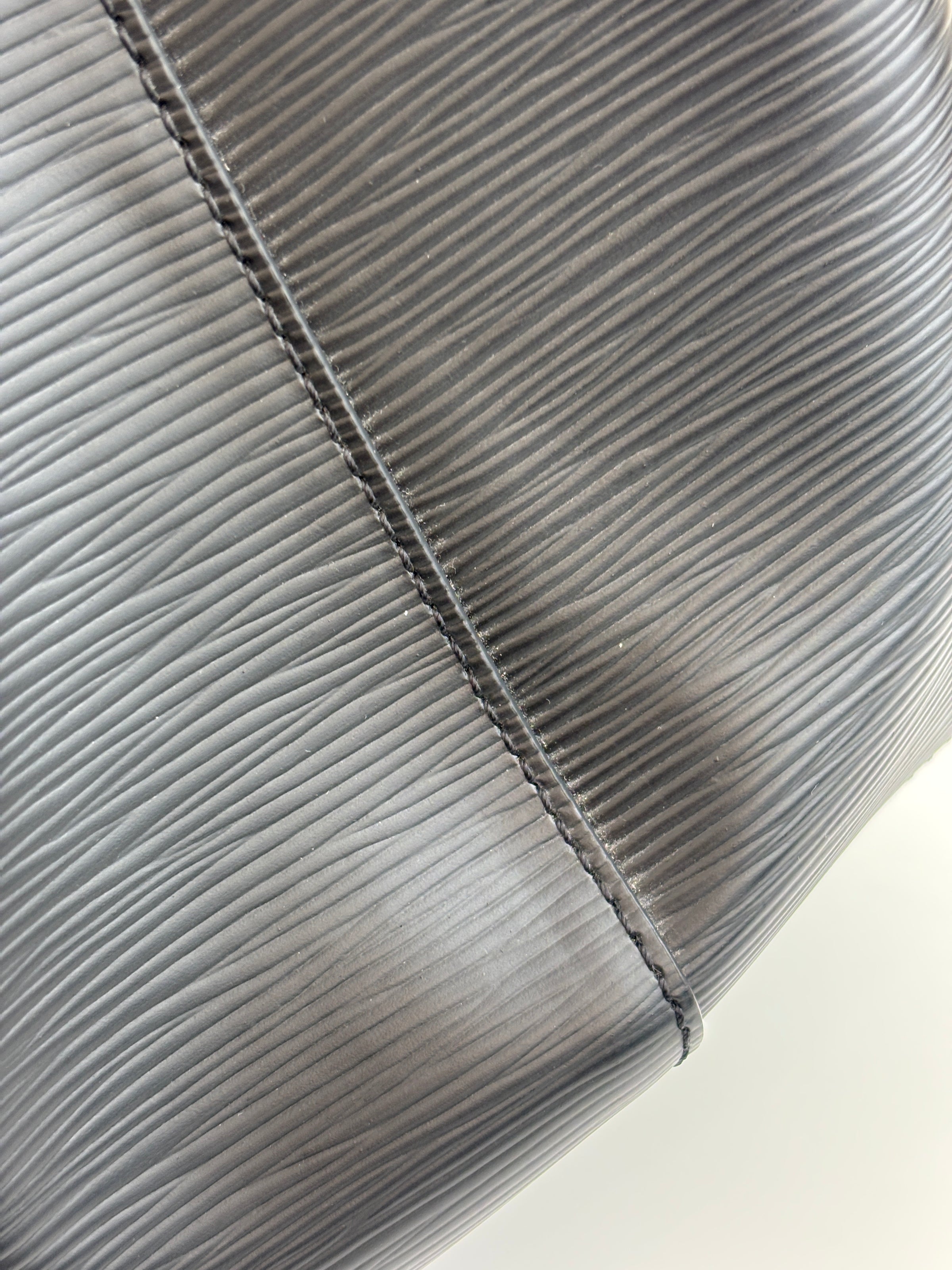 NeoNoe MM Epi Leather Noir