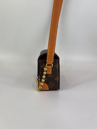 M14738 Steamer Wearable Wallet