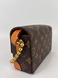M14738 Steamer Wearable Wallet