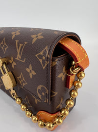 M14738 Steamer Wearable Wallet