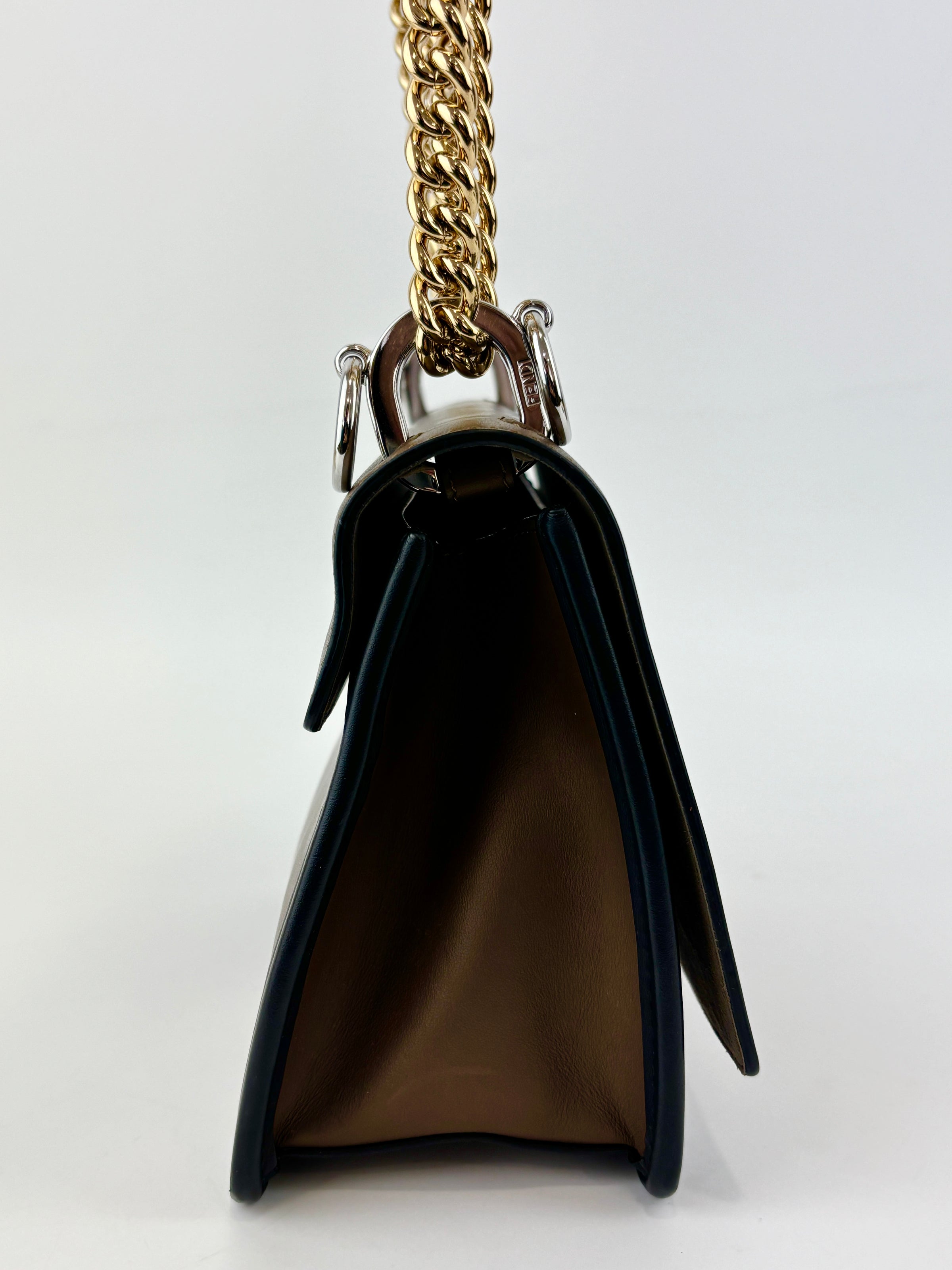Small Kan I Shoulder Bag in Brown / Black
