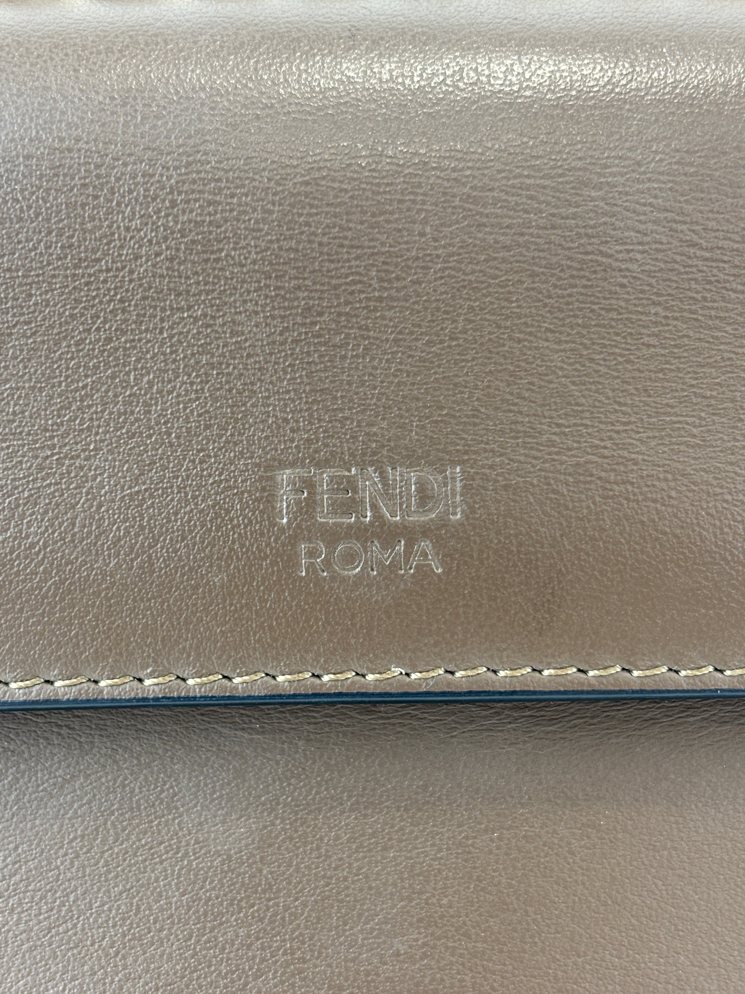 Small Kan I Shoulder Bag in Brown / Black