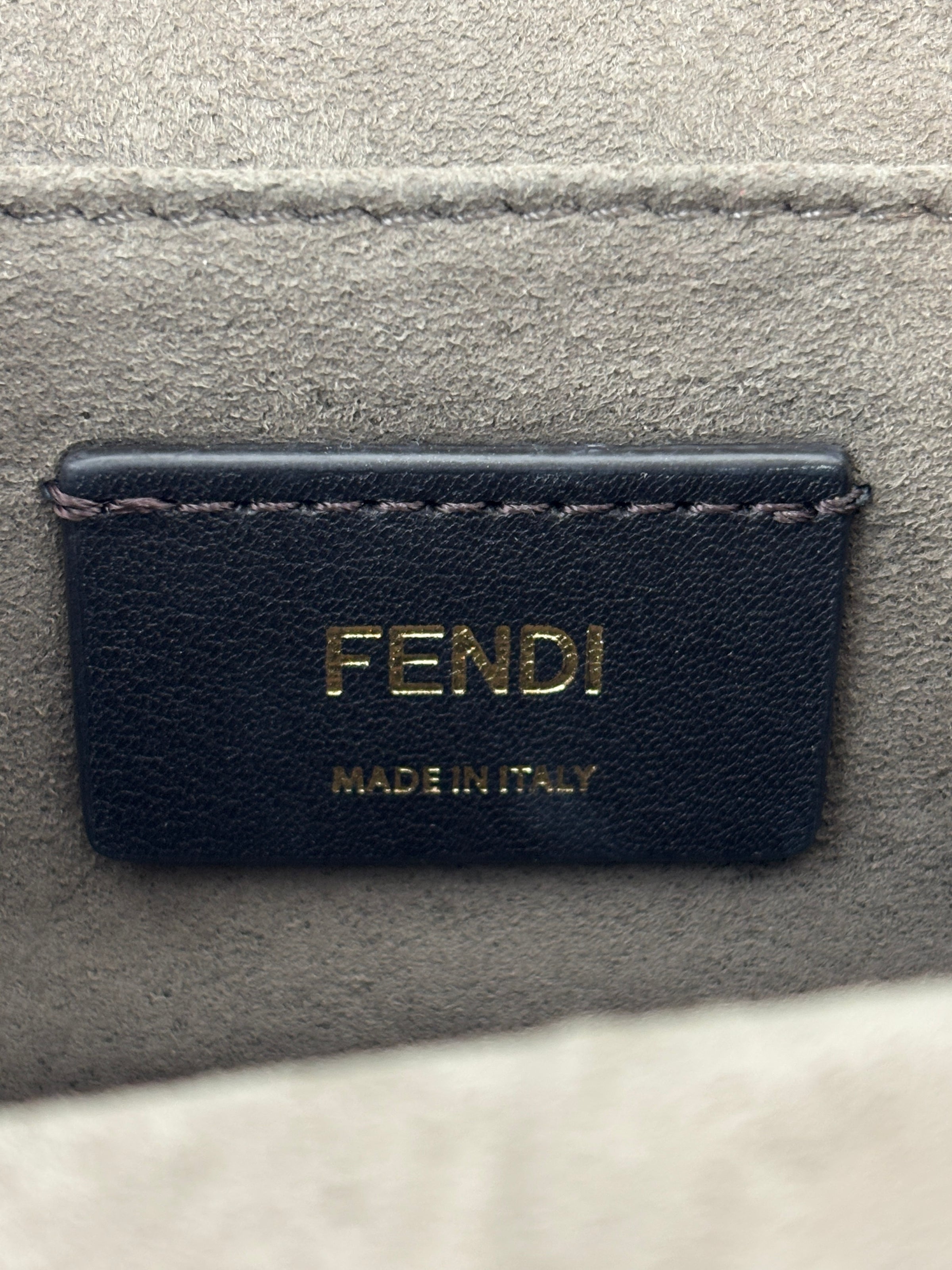 Small Kan I Shoulder Bag in Brown / Black