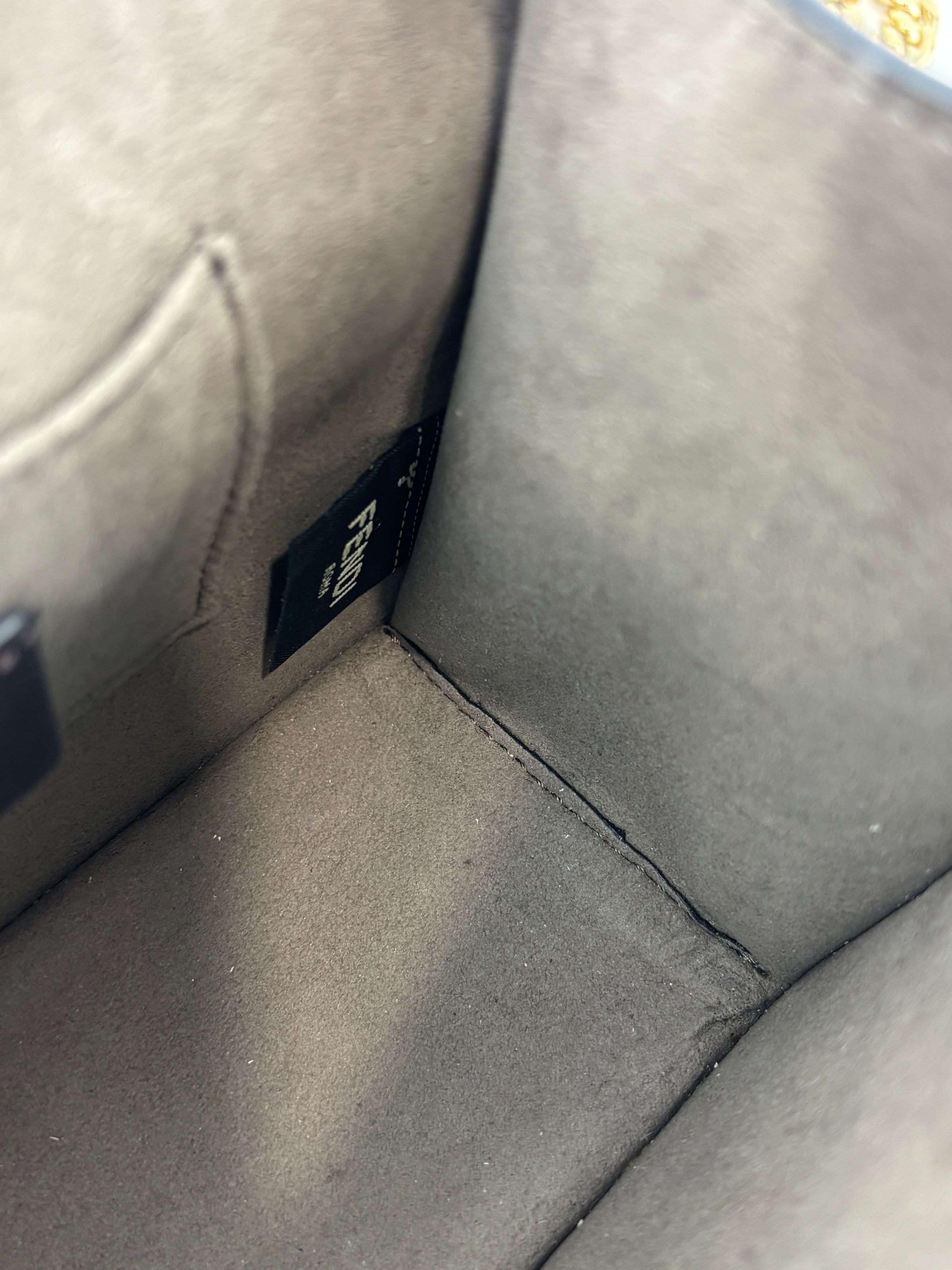 Small Kan I Shoulder Bag in Brown / Black