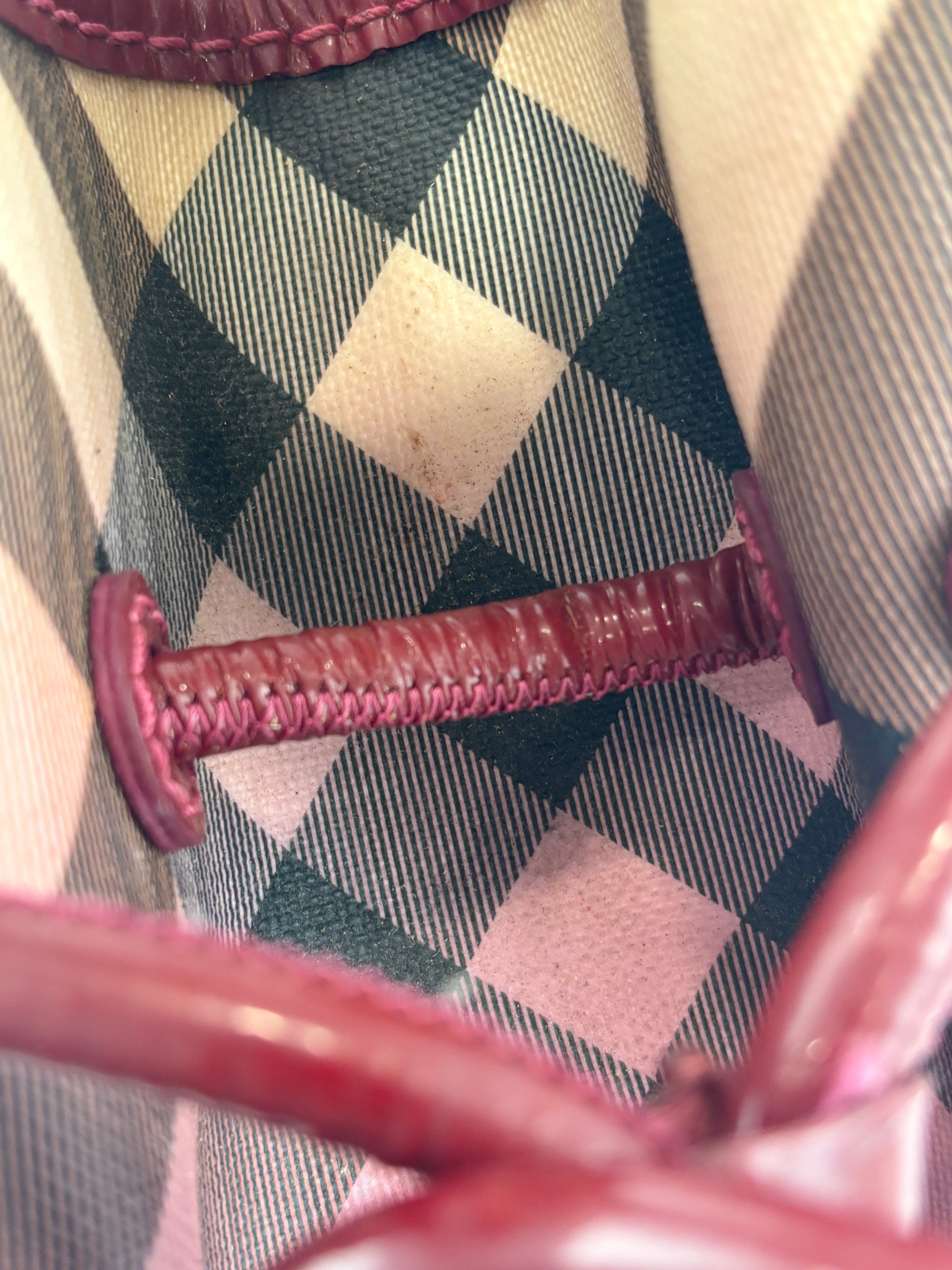 Raspberry Gradient Supernova Check Bilmore Tote Bag