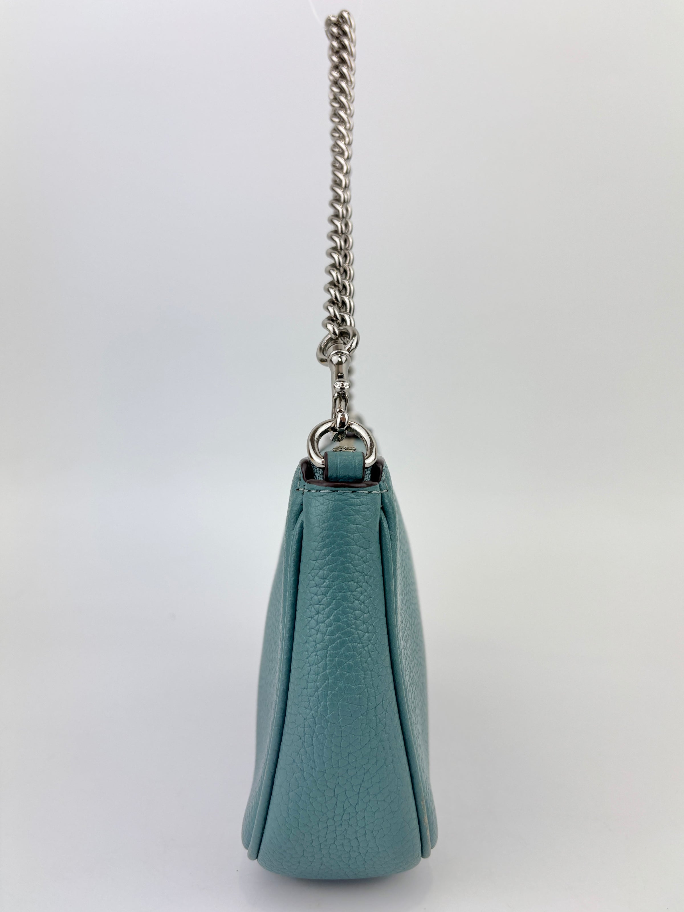 53077 Nolita Wristlet 19 Blue