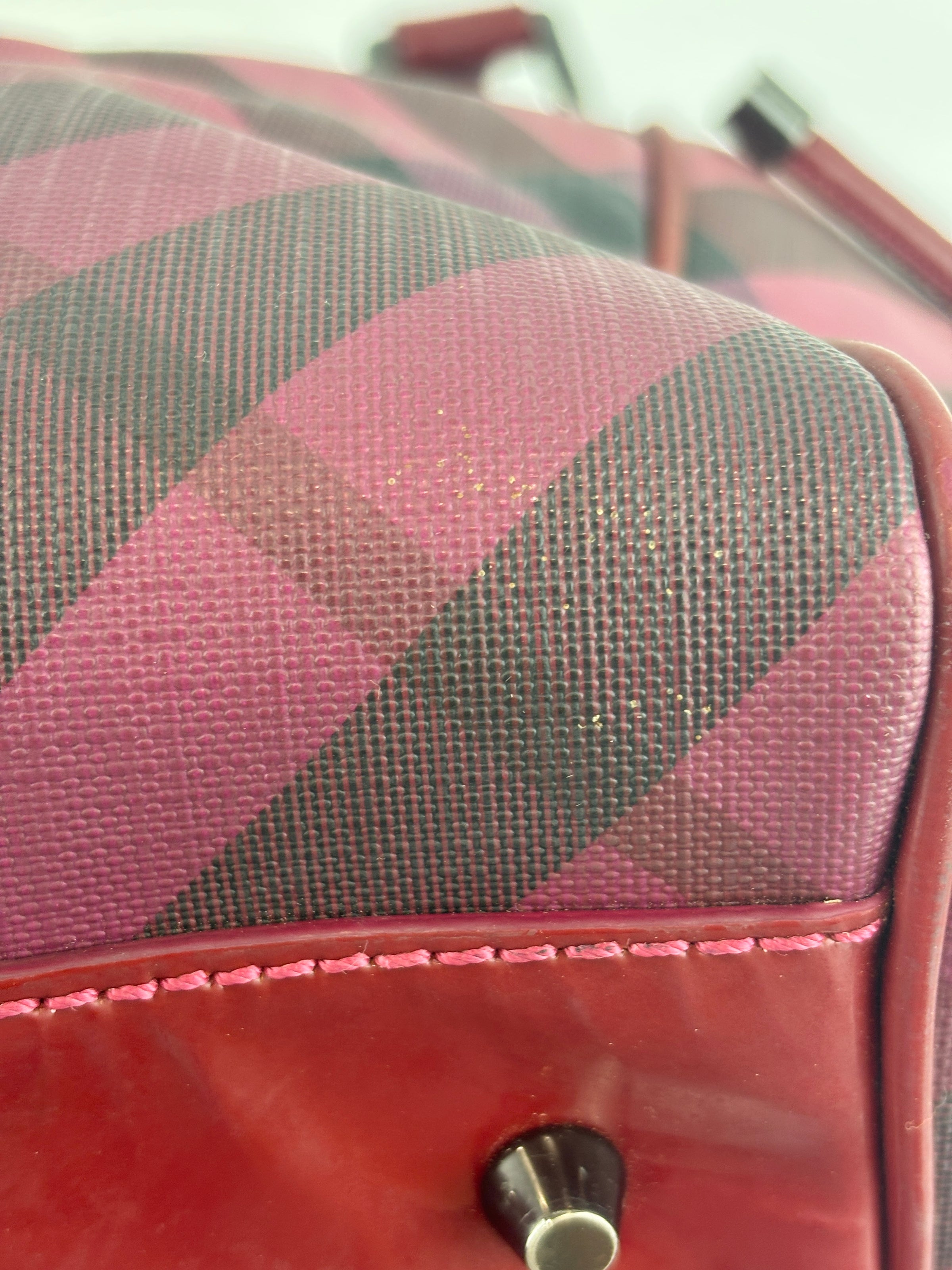 Raspberry Gradient Supernova Check Bilmore Tote Bag