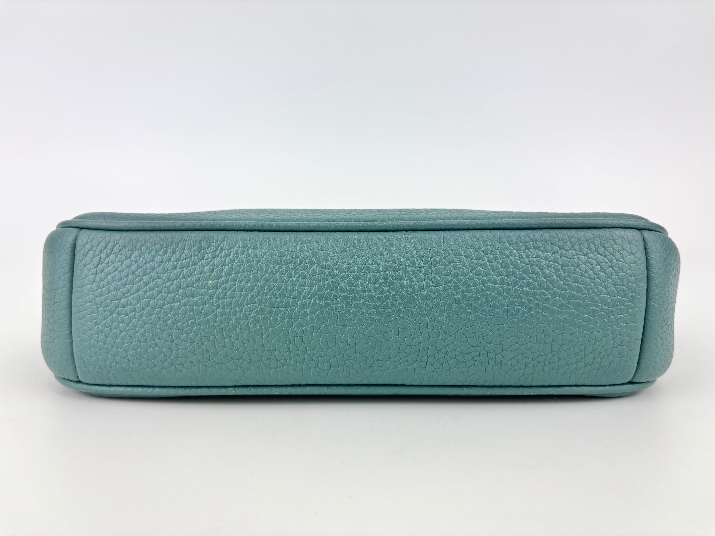 53077 Nolita Wristlet 19 Blue