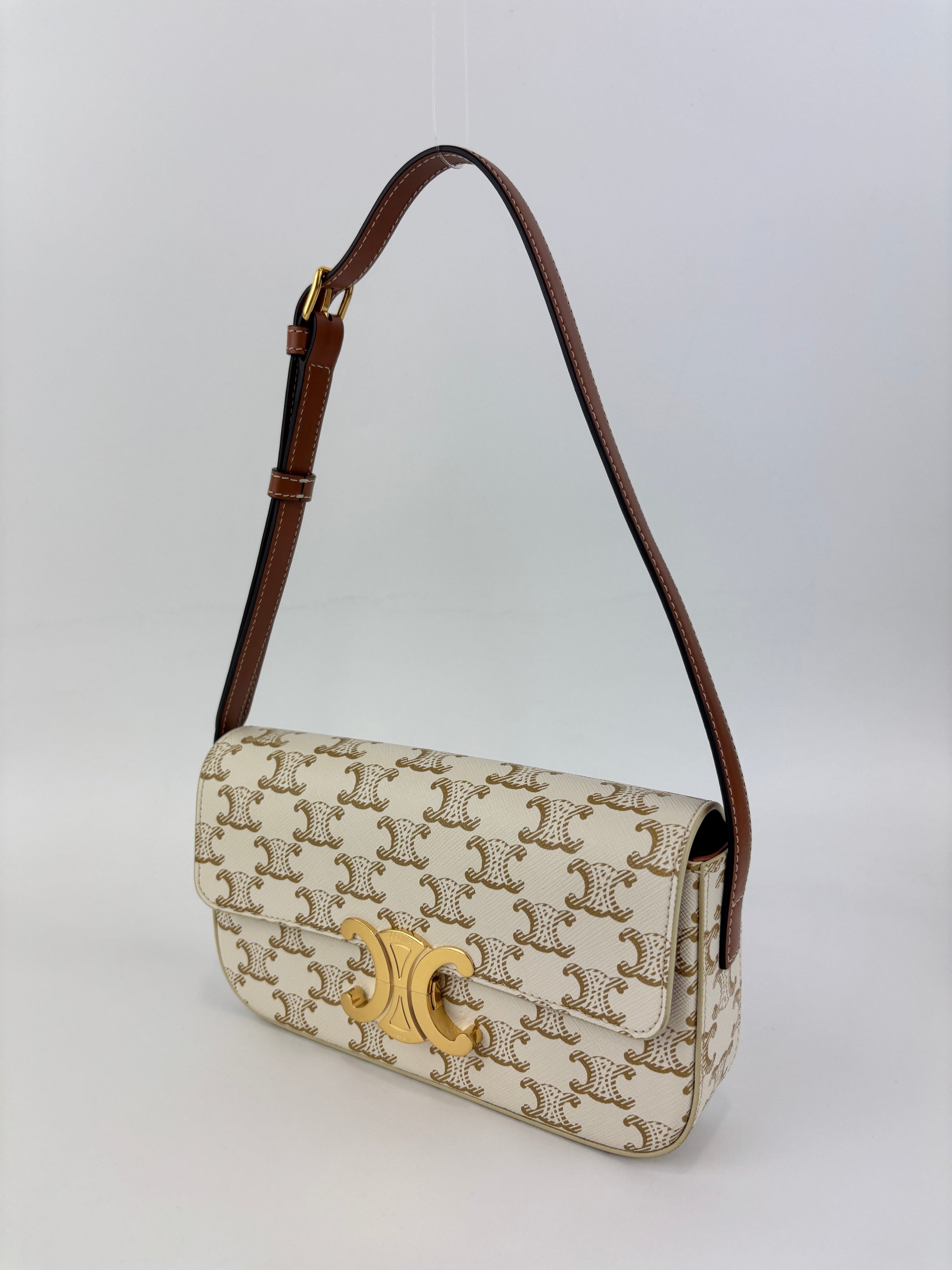 Triomphe Shoulder Bag In Triomphe Canvas White