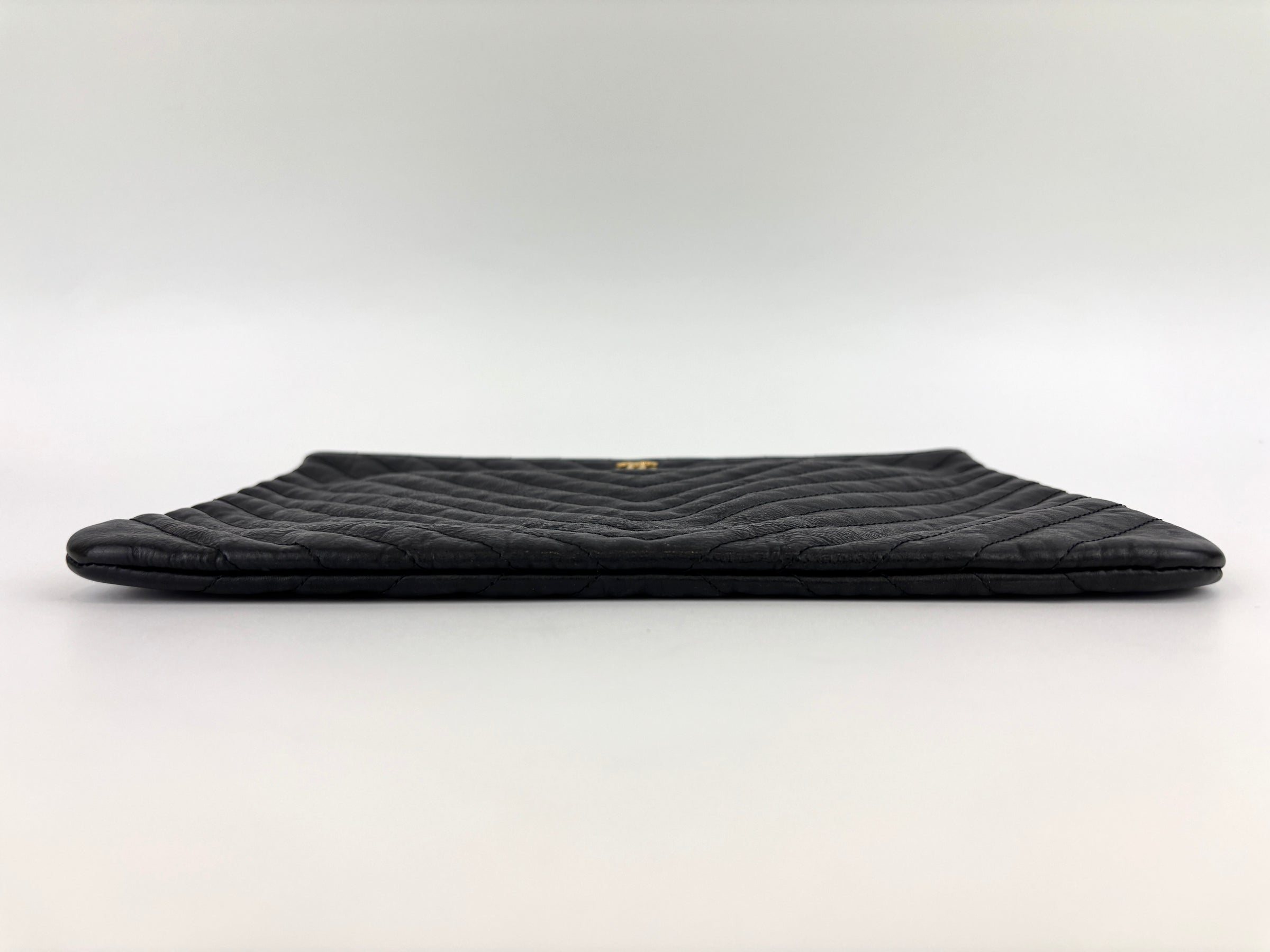 Medium O Case Clutch Chevron Crinkled Calfskin GHW