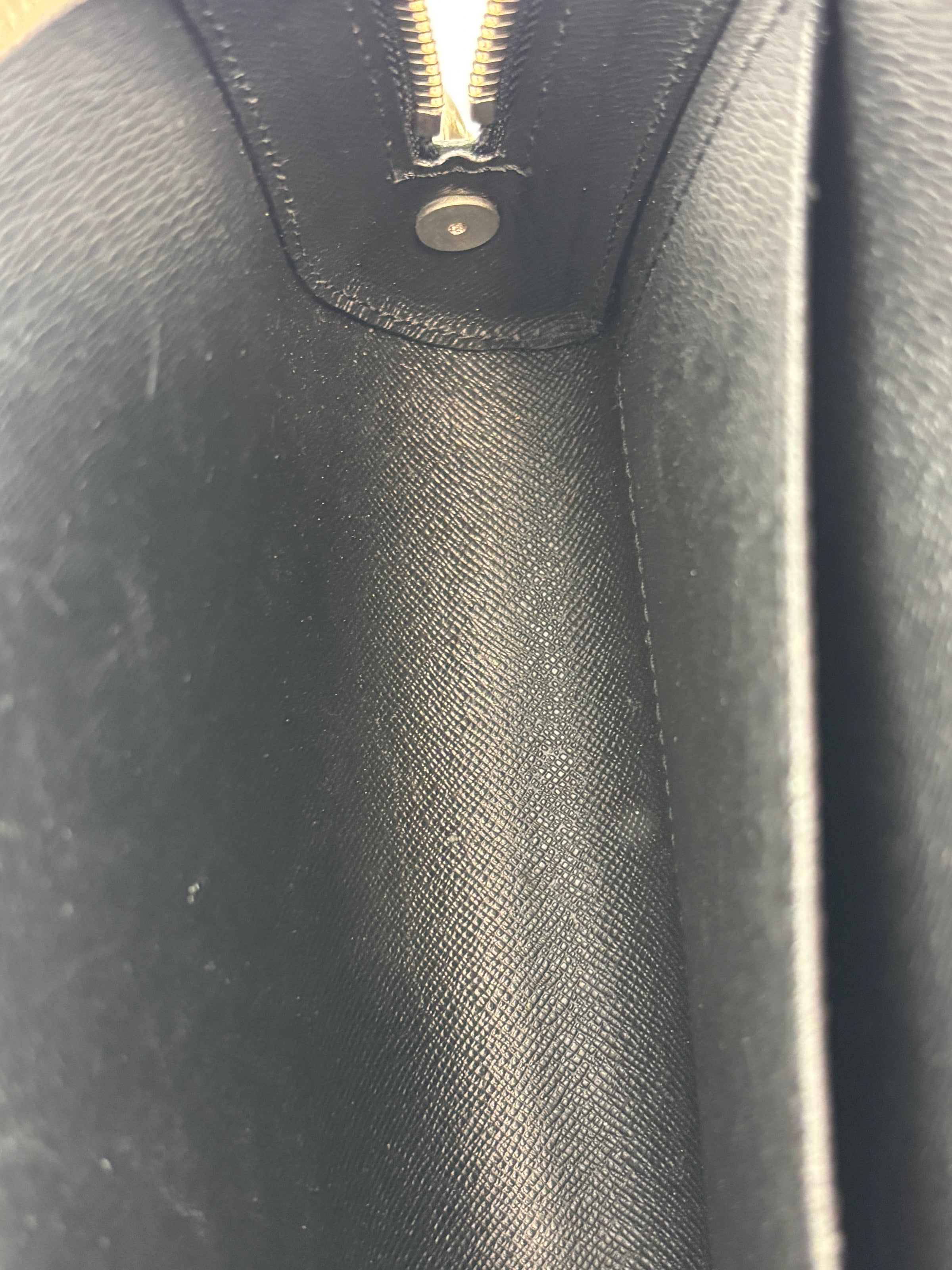 M30182 Taiga Leather Pochette Baikal Clutch
