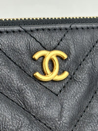 Medium O Case Clutch Chevron Crinkled Calfskin GHW
