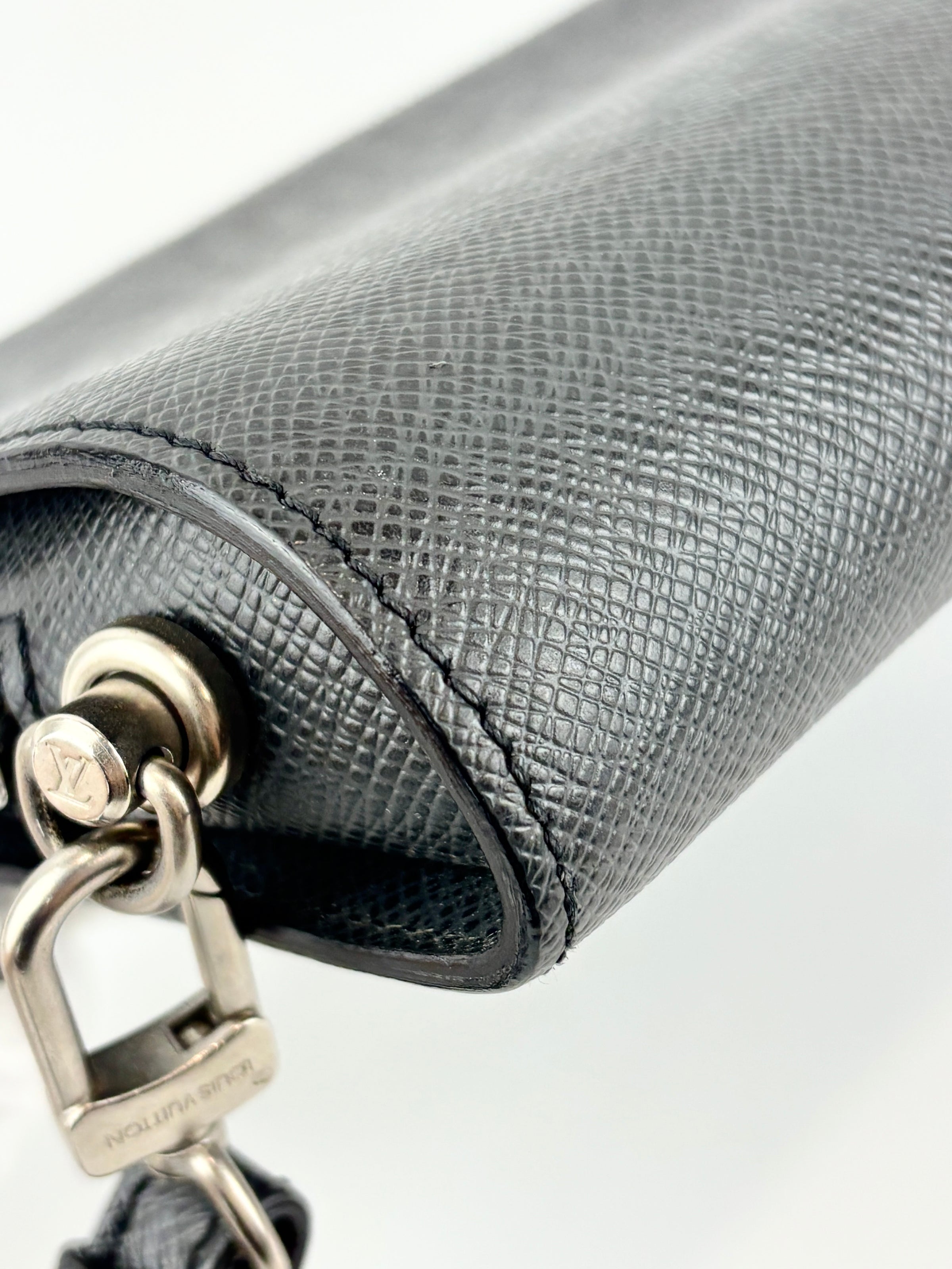 M30182 Taiga Leather Pochette Baikal Clutch