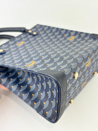 Take It Easy 29 Tote Bag in Blue