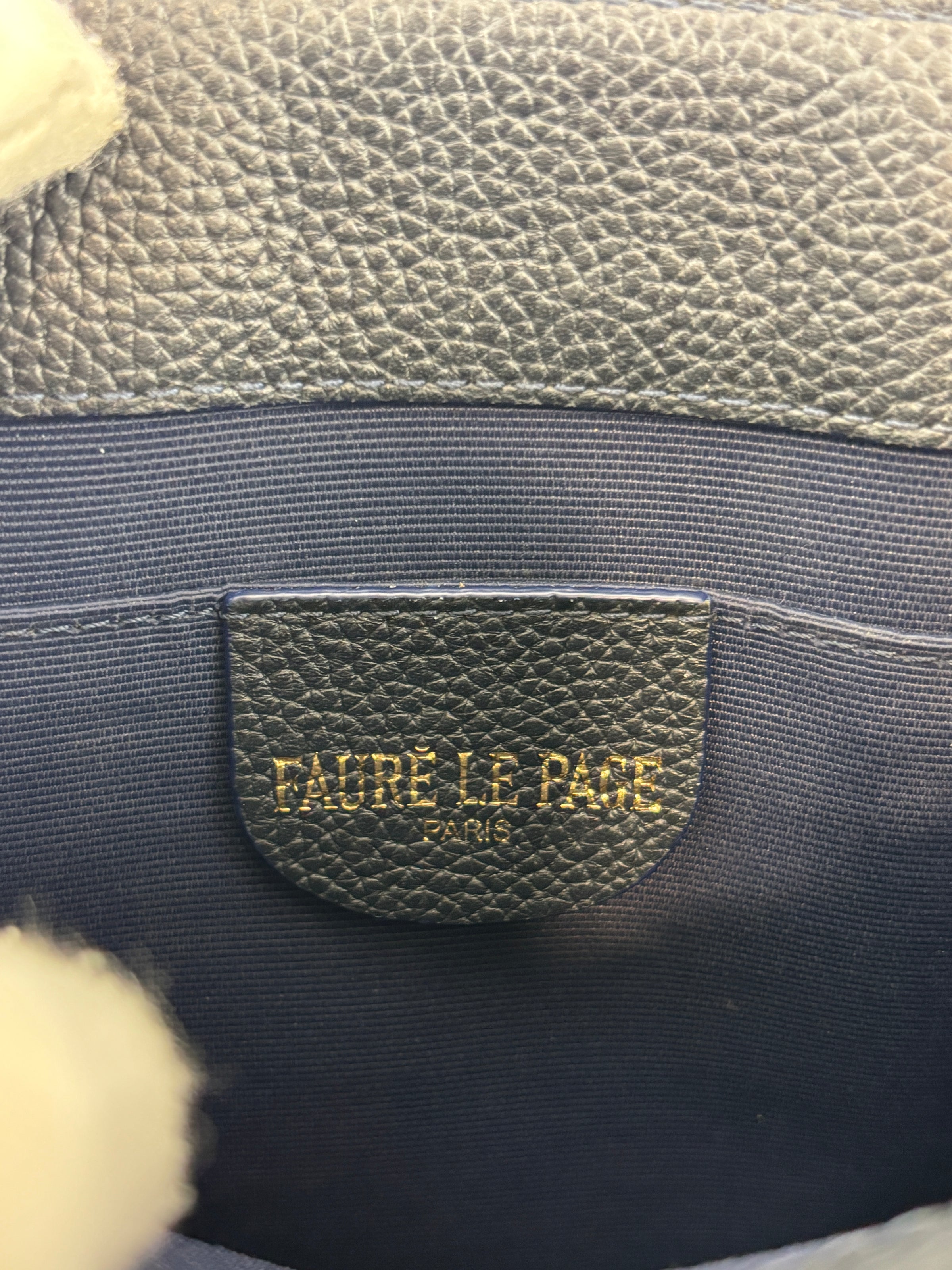 Take It Easy 29 Tote Bag in Blue