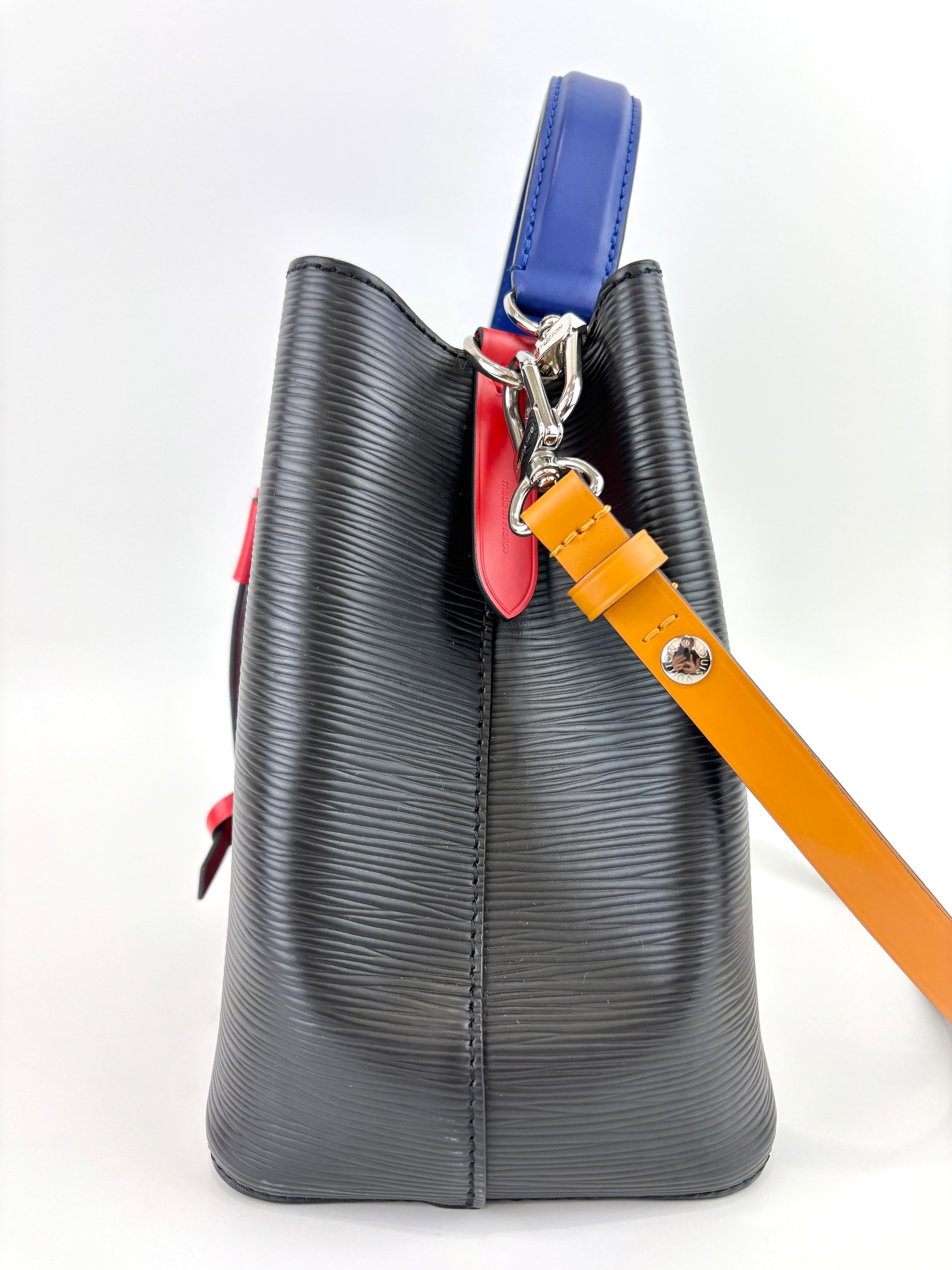 M52853 NeoNoe BB Bucket Bag Epi Noir Saffron (RFID)