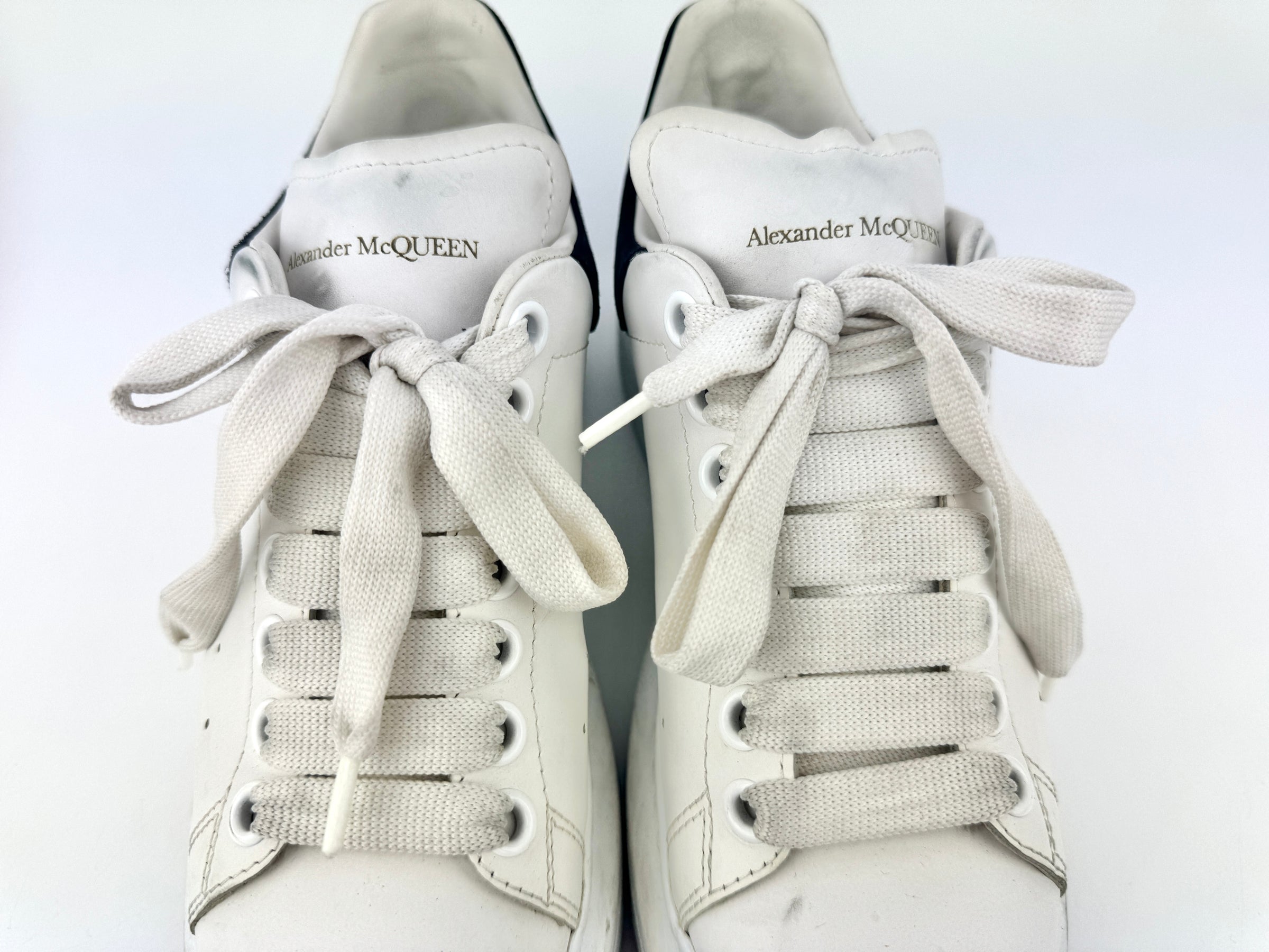 Oversized Sneakers in White Calfskin / Black Suede Size 37.5