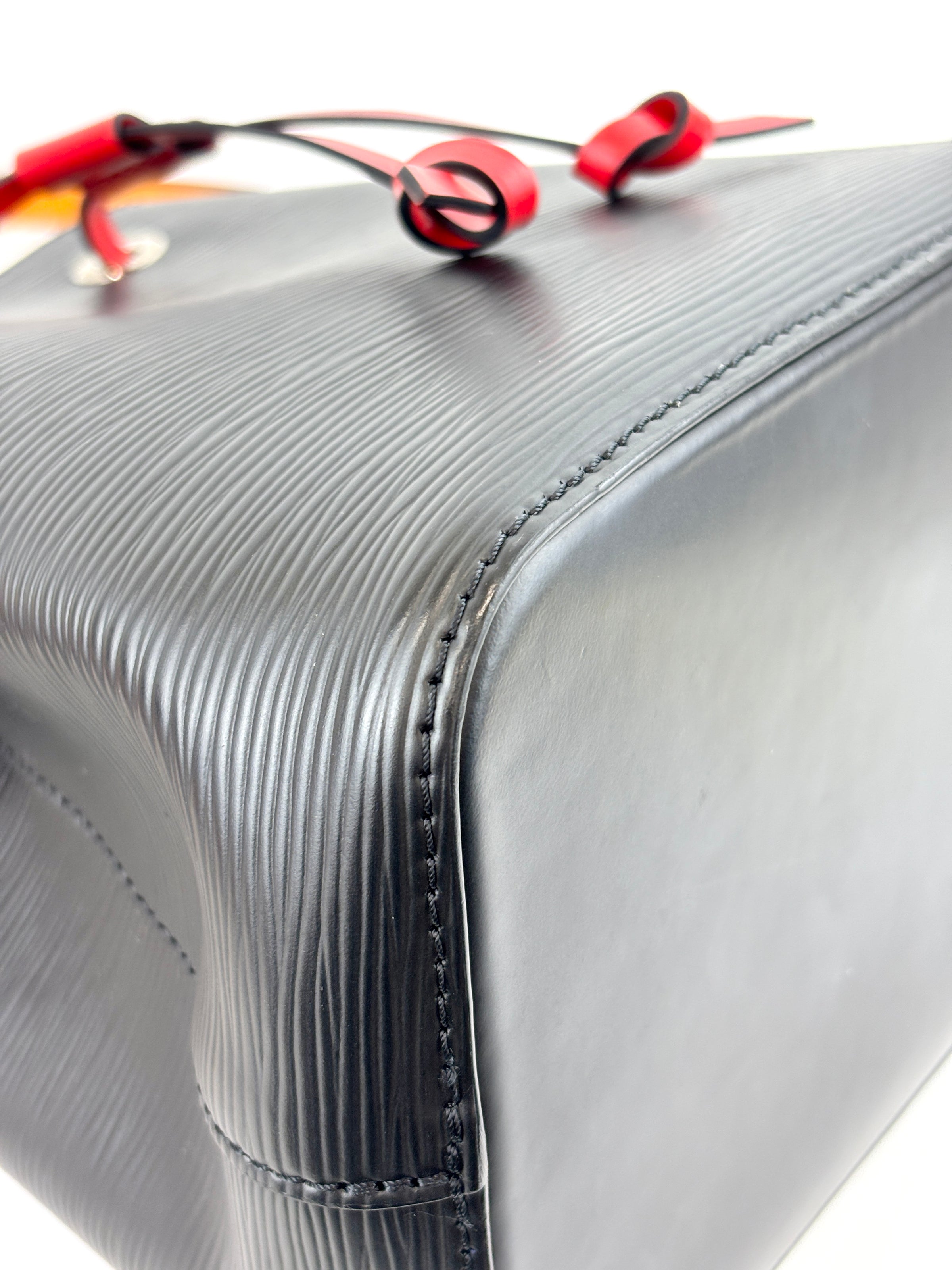 M52853 NeoNoe BB Bucket Bag Epi Noir Saffron (RFID)