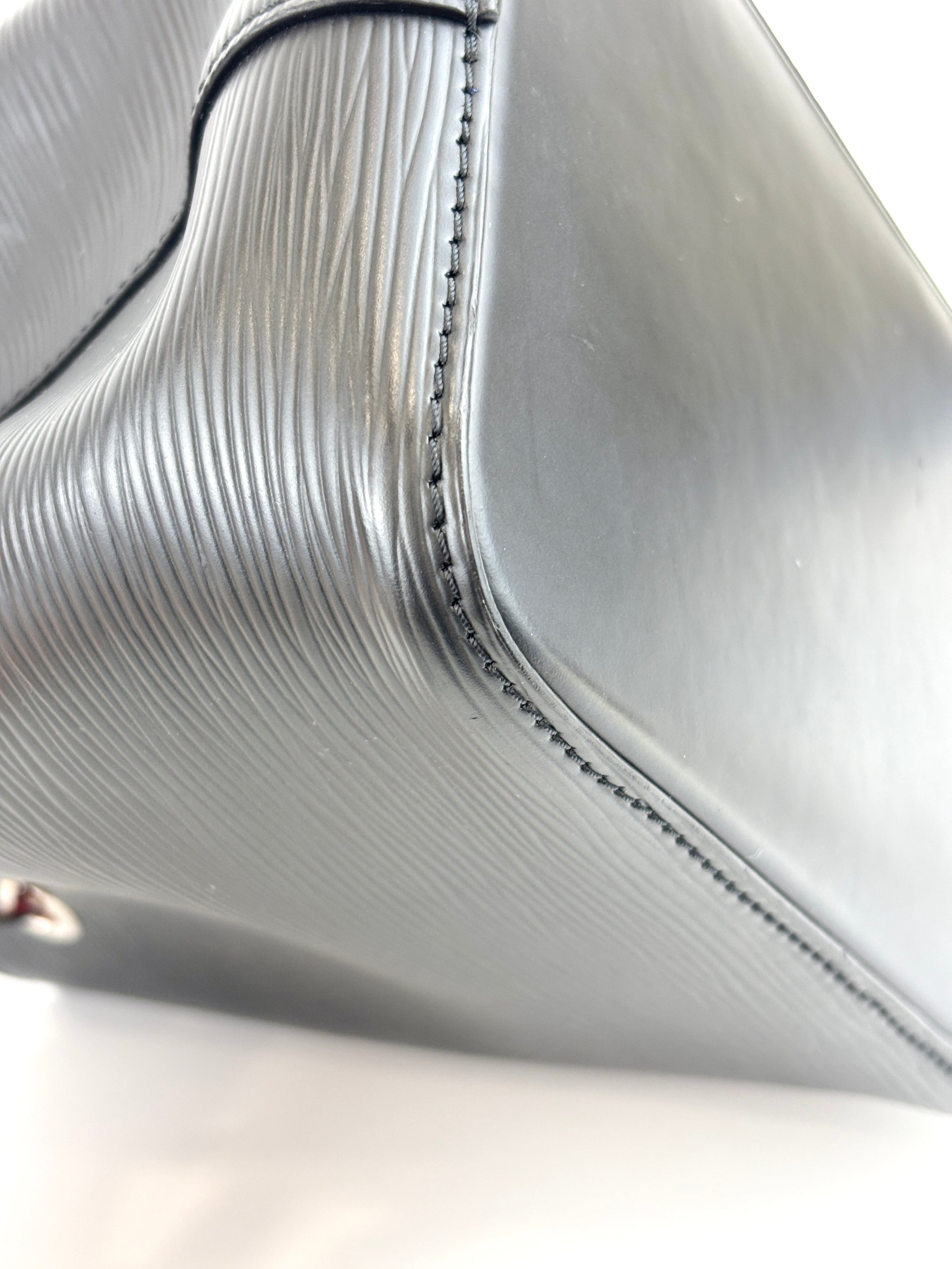 M52853 NeoNoe BB Bucket Bag Epi Noir Saffron (RFID)