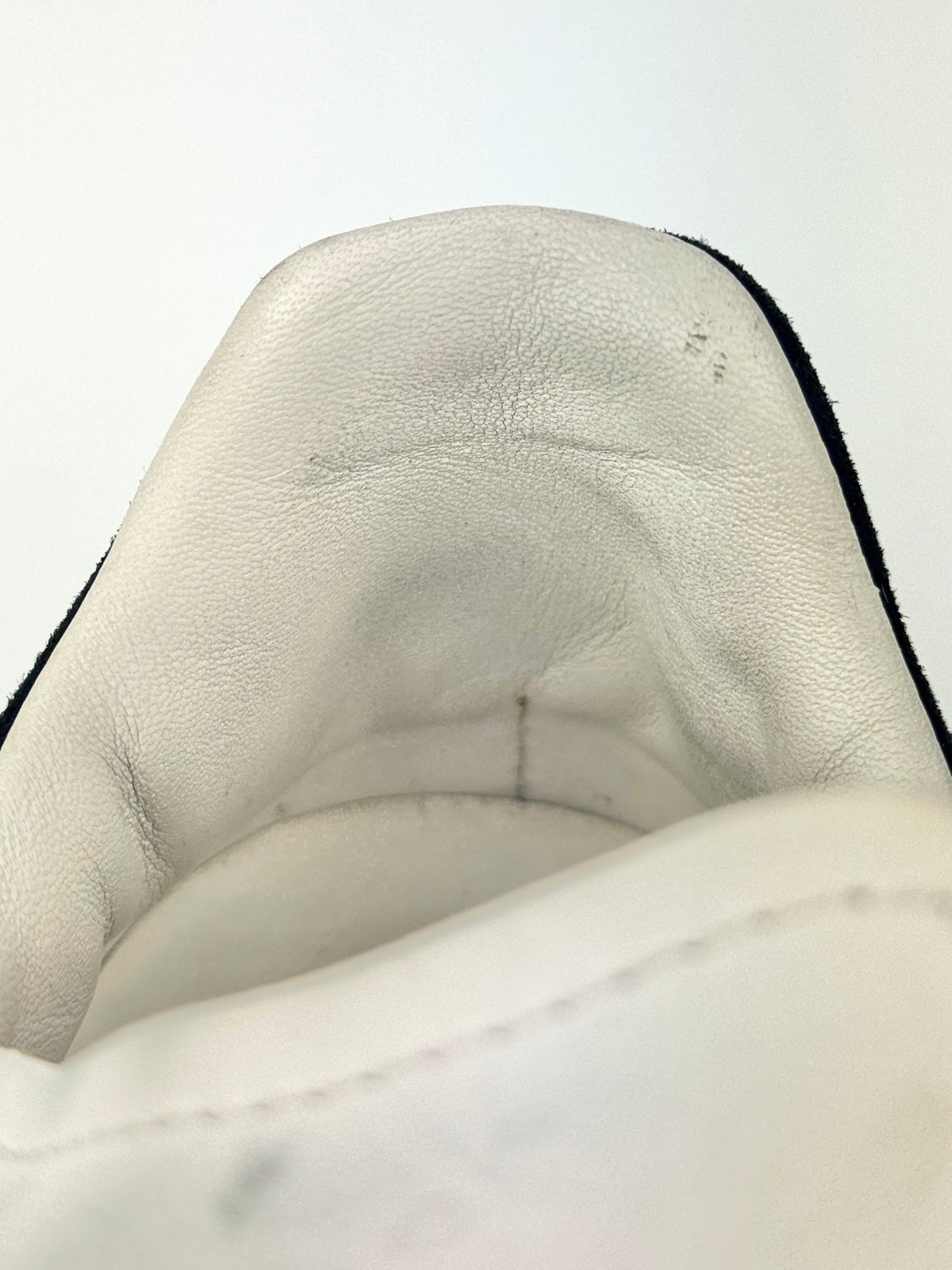 Oversized Sneakers in White Calfskin / Black Suede Size 37.5