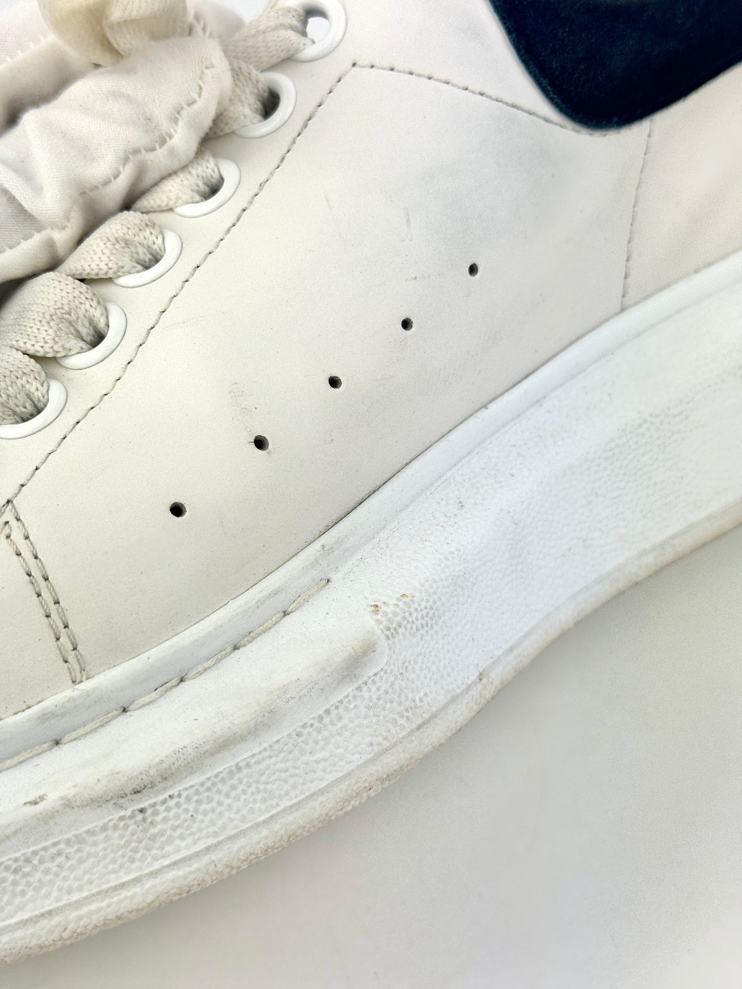 Oversized Sneakers in White Calfskin / Black Suede Size 37.5