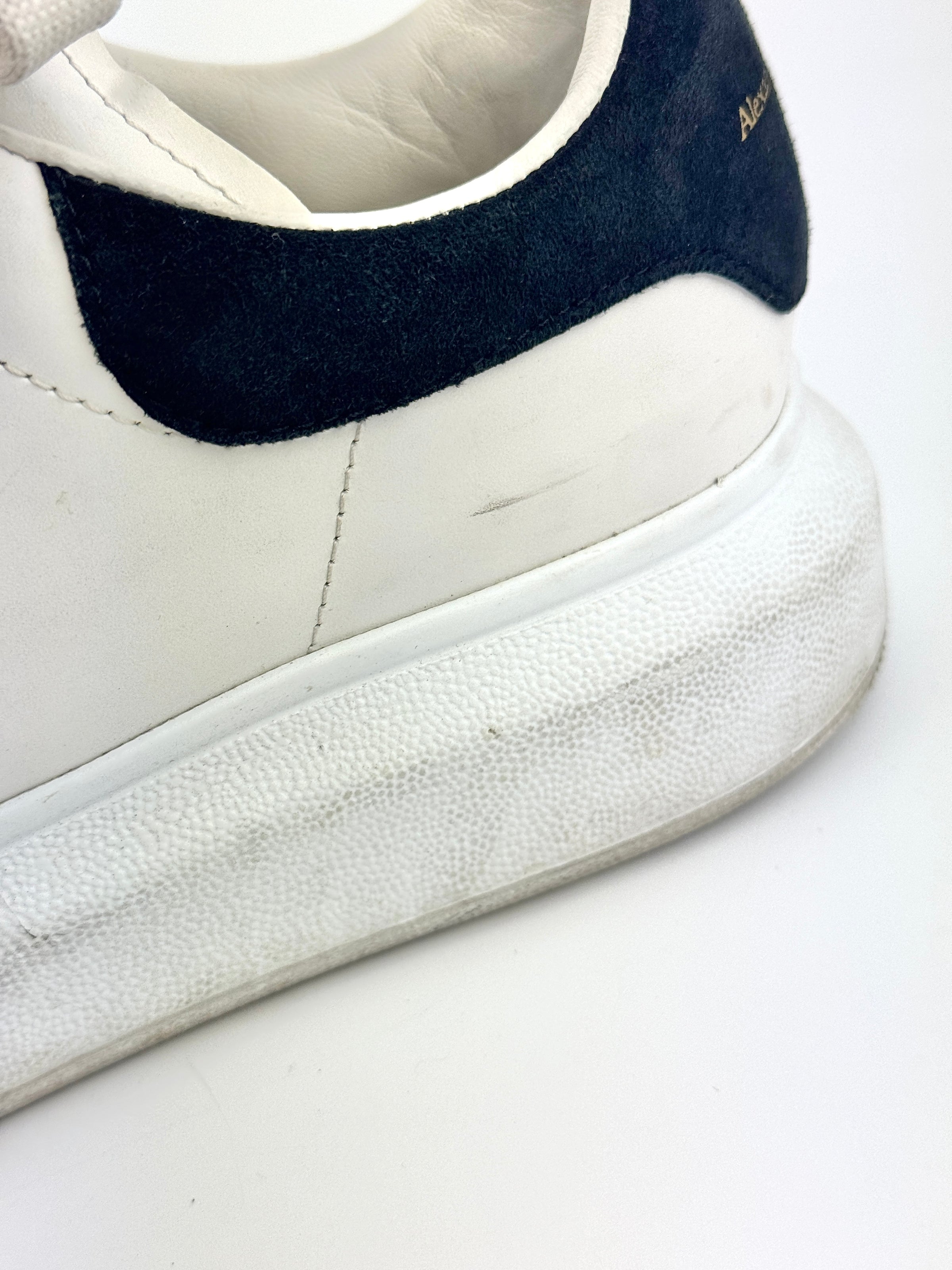 Oversized Sneakers in White Calfskin / Black Suede Size 37.5