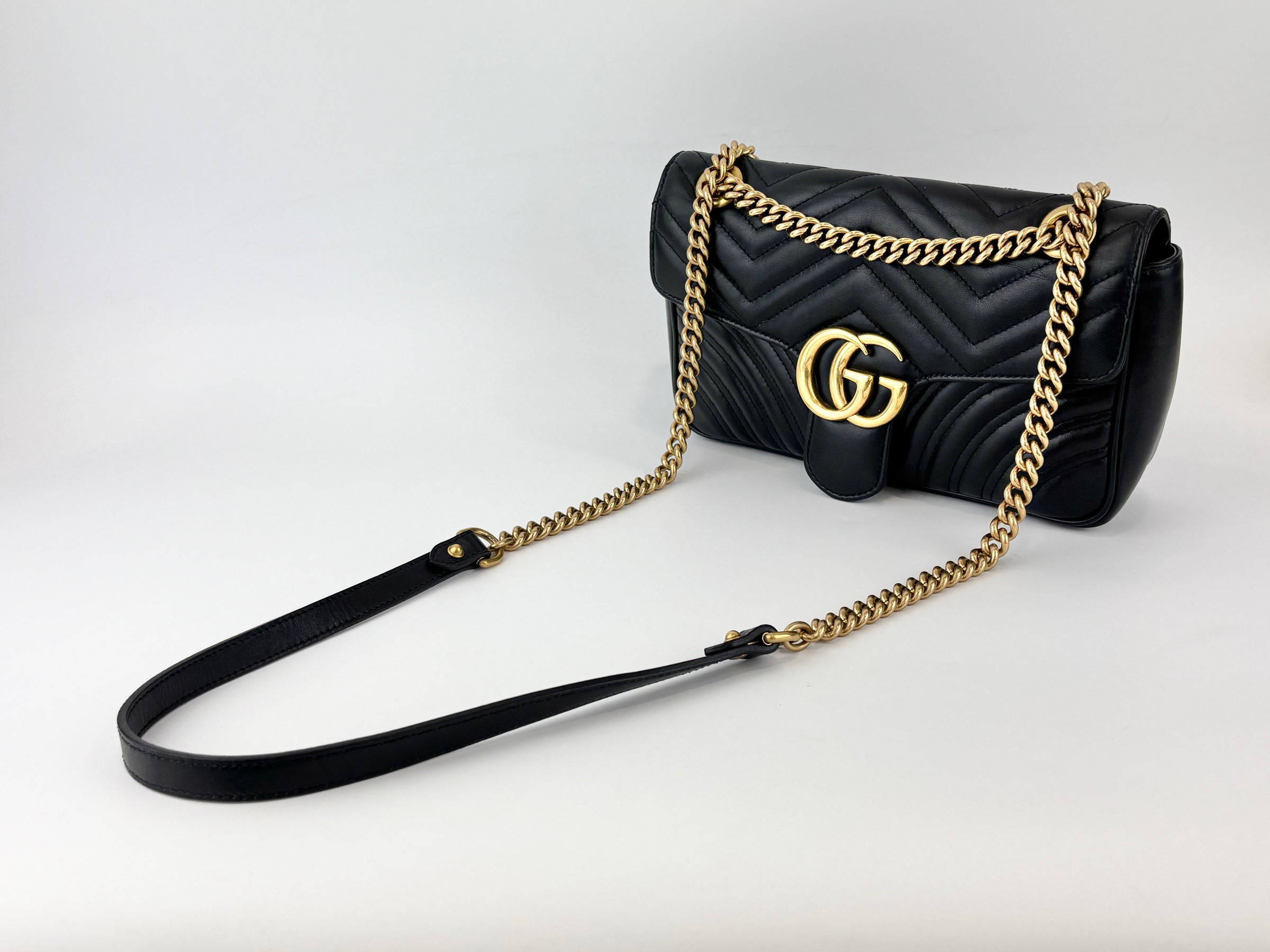 GG Marmont Medium Shoulder Bag Black