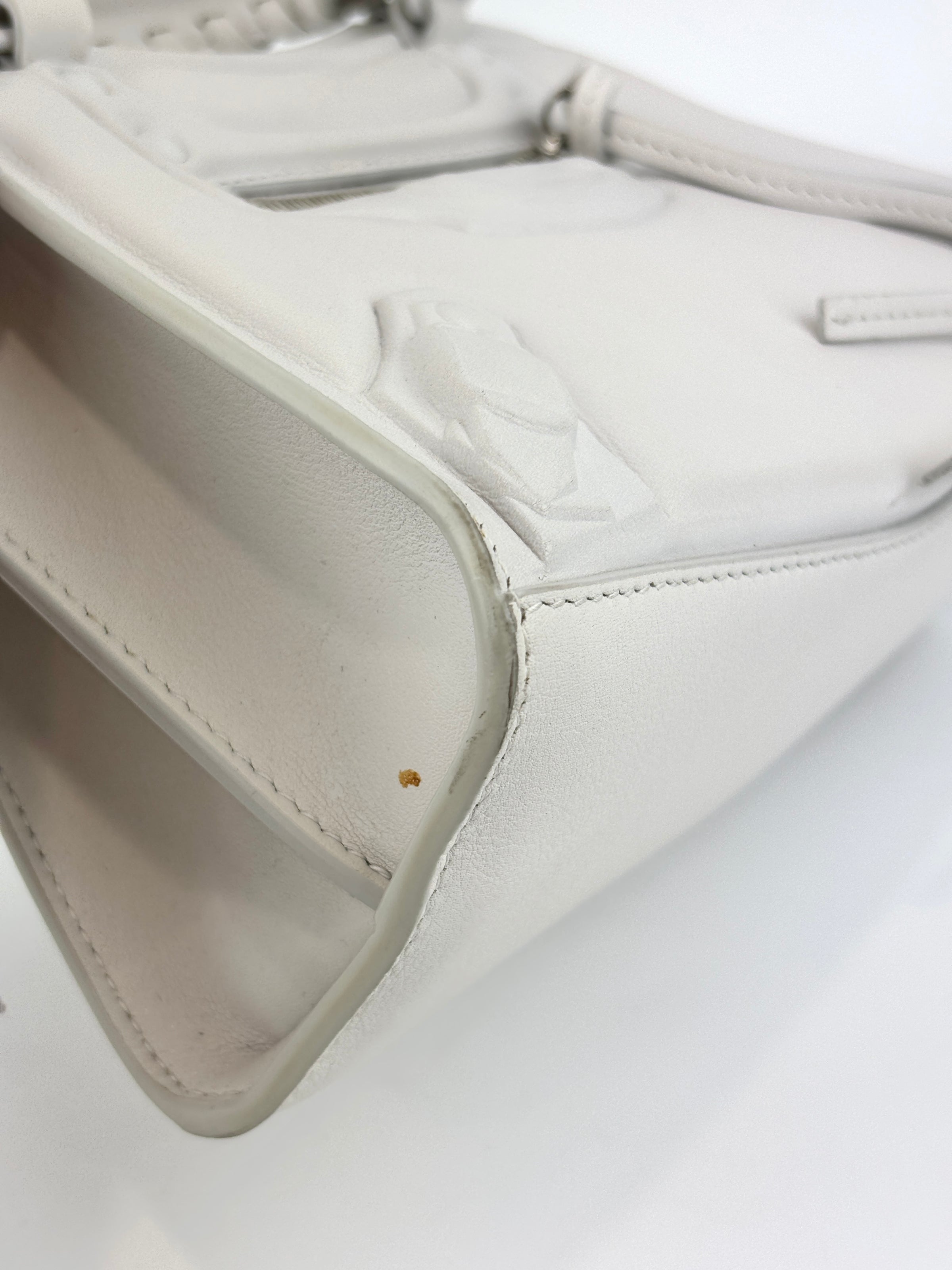 Neo Classic City Mini in White - Glampot