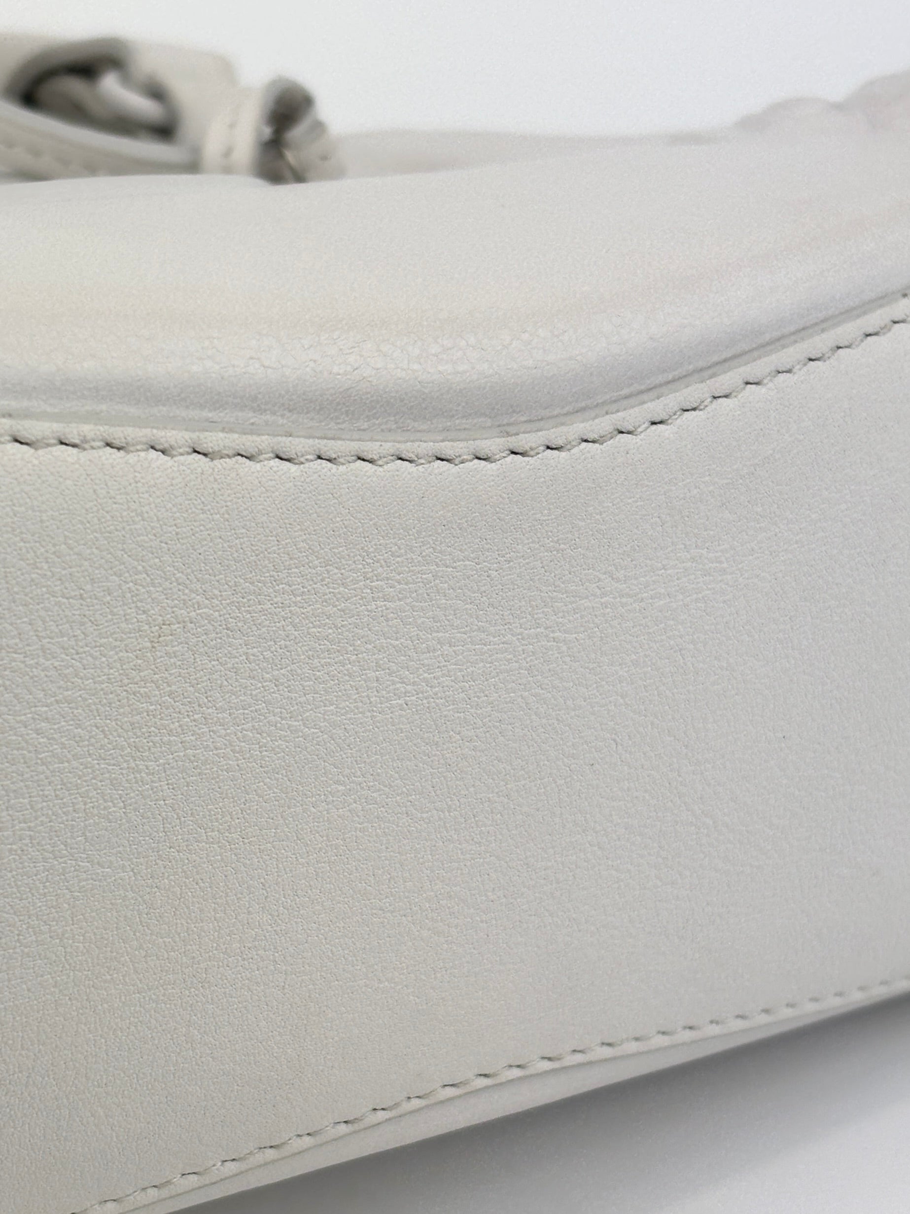 Neo Classic City Mini in White - Glampot