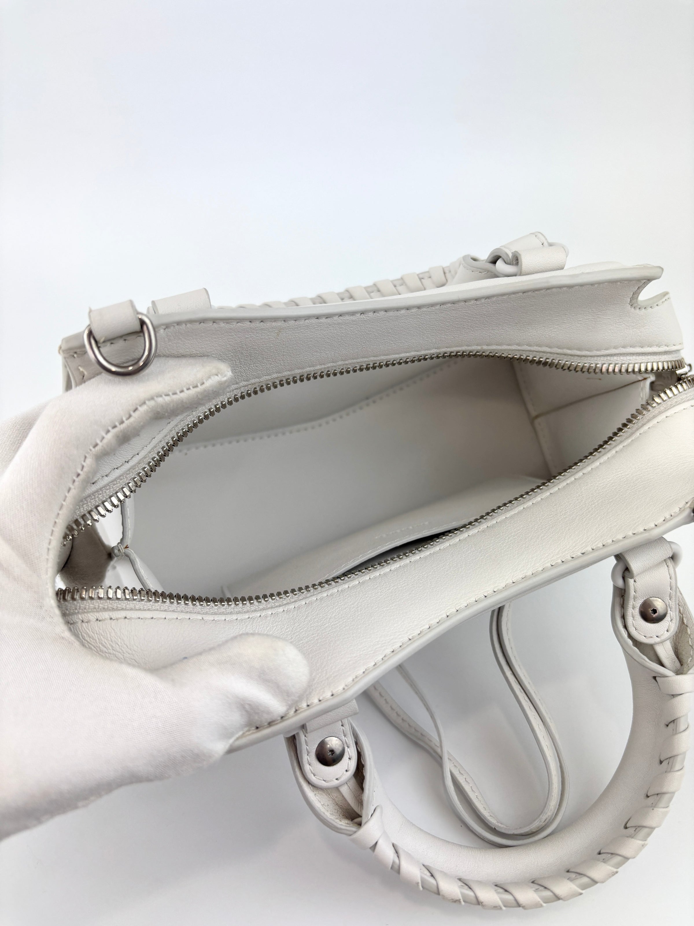 Neo Classic City Mini in White - Glampot