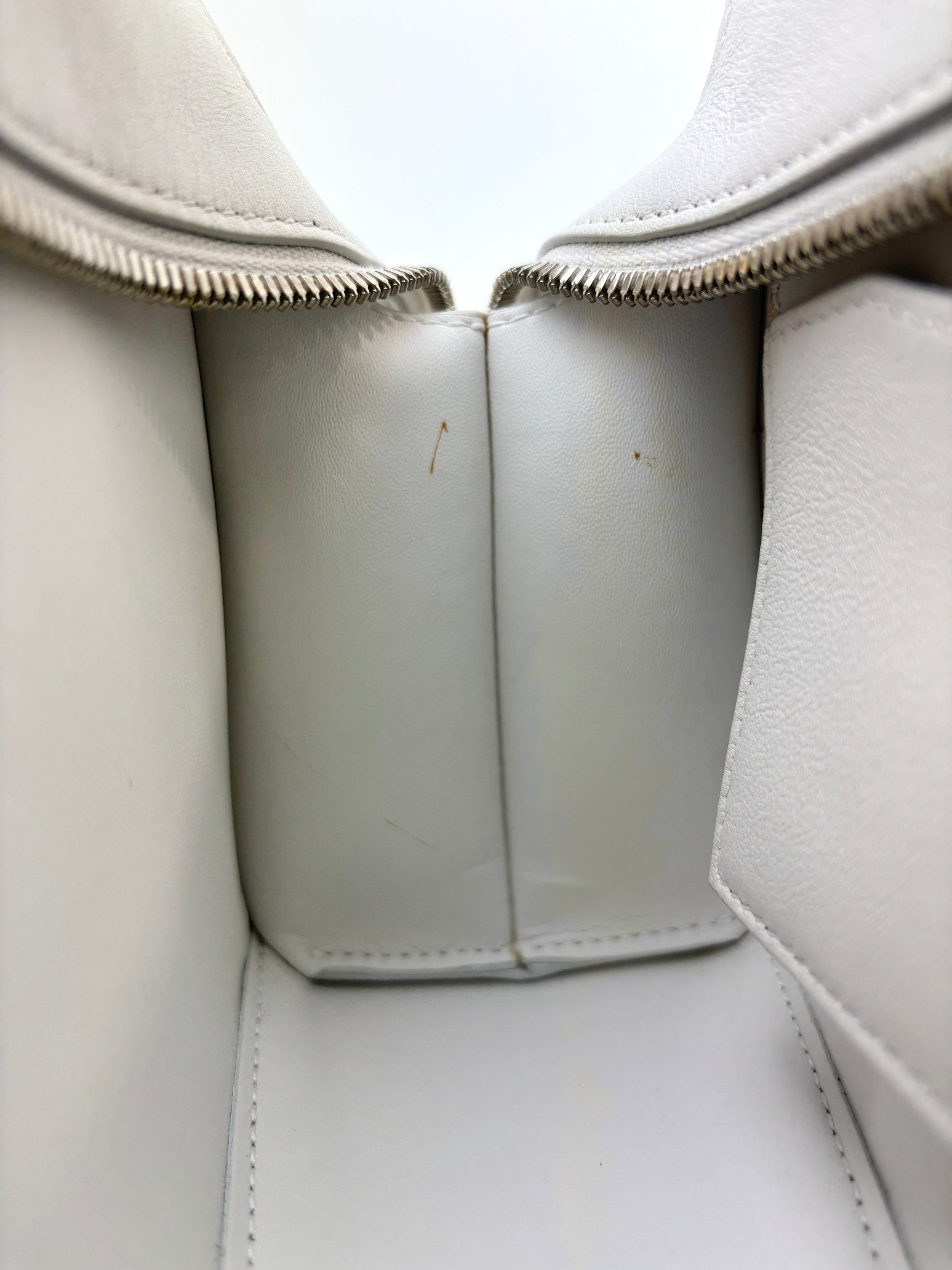 Neo Classic City Mini in White - Glampot