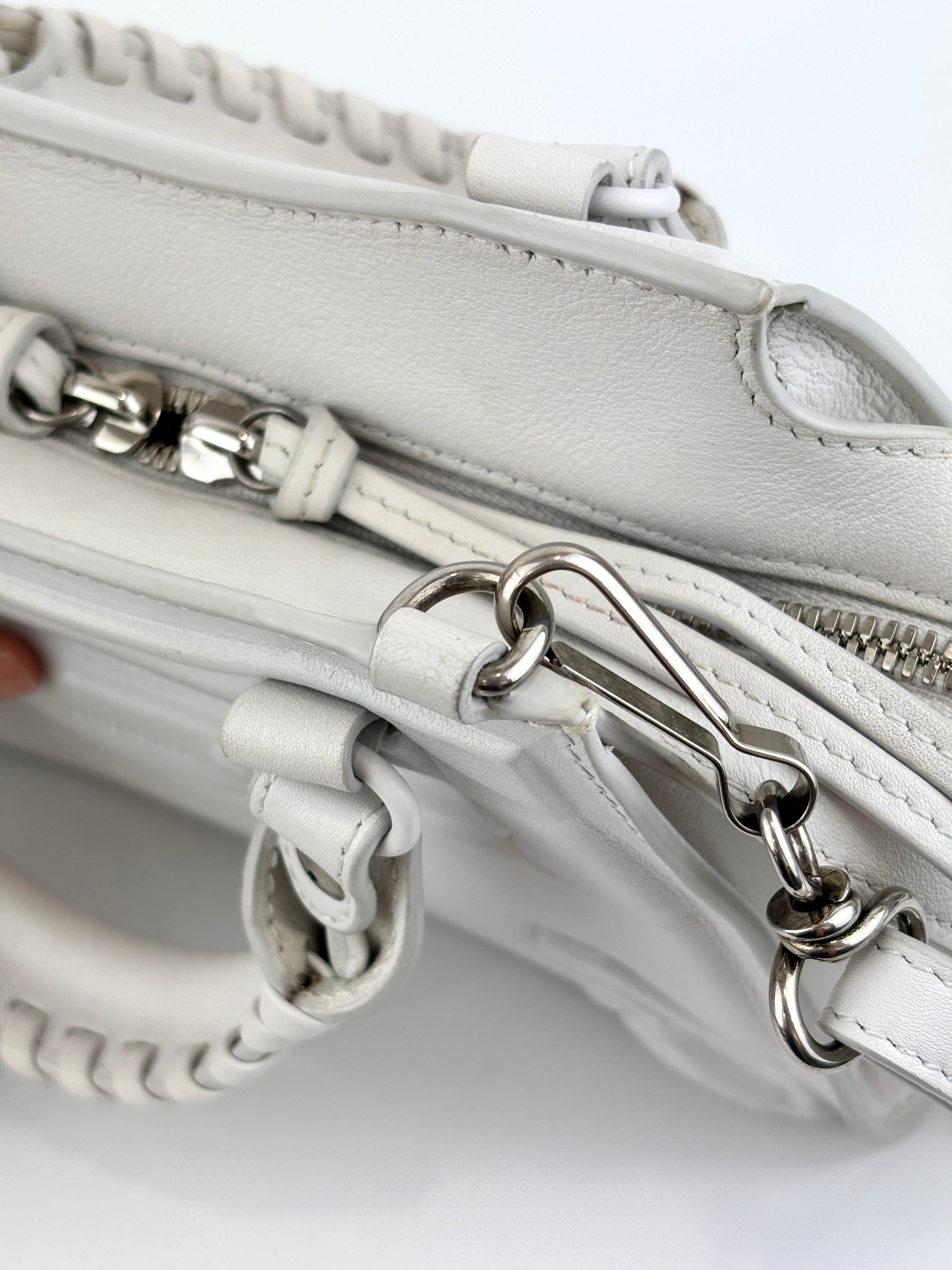 Neo Classic City Mini in White - Glampot