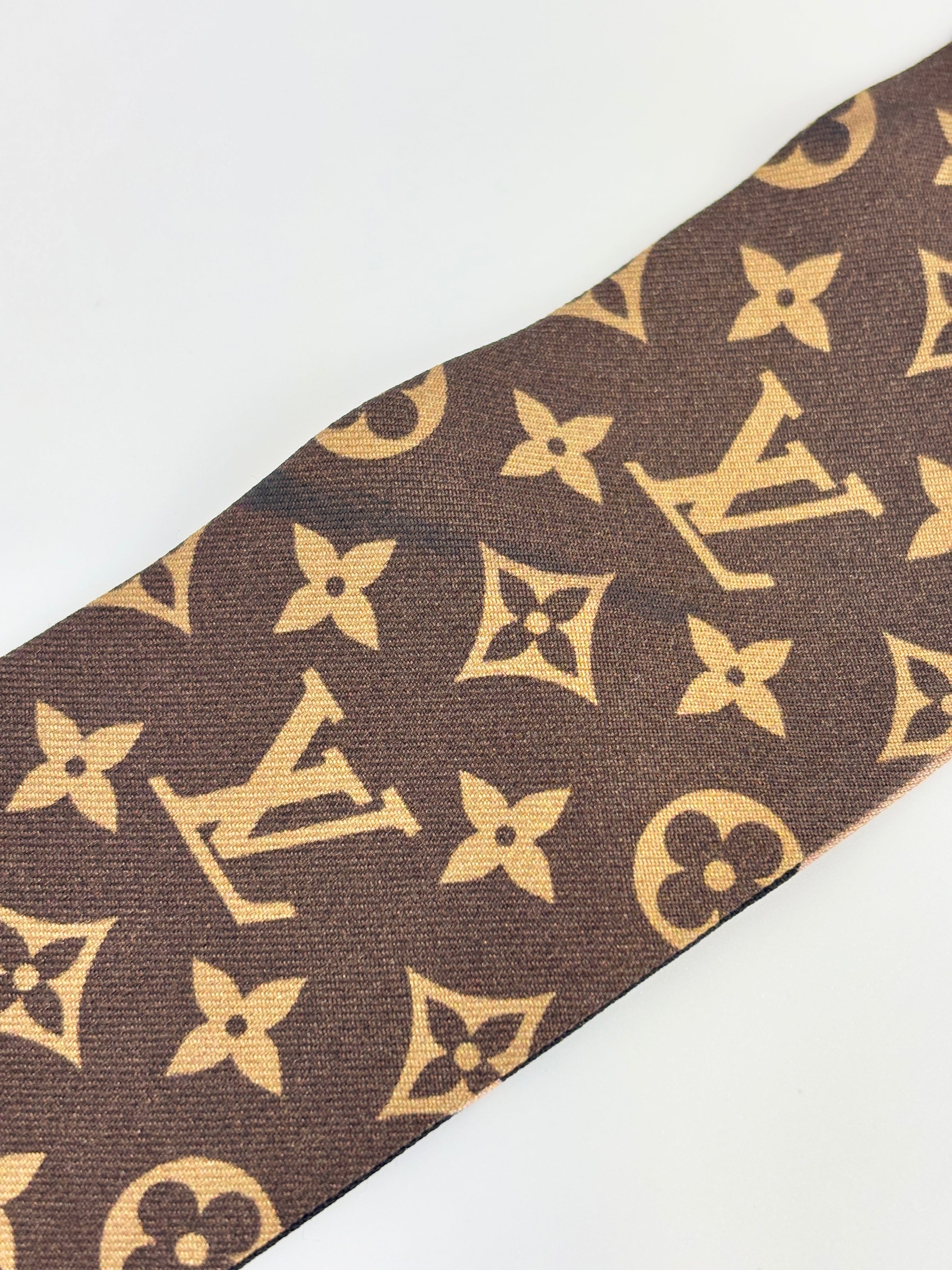 Silk Leogram Print BB Bandeau Scarf