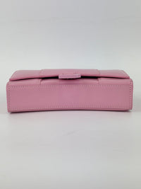 Hourglass Wallet On Chain in Shiny Calfskin Candy Pink
